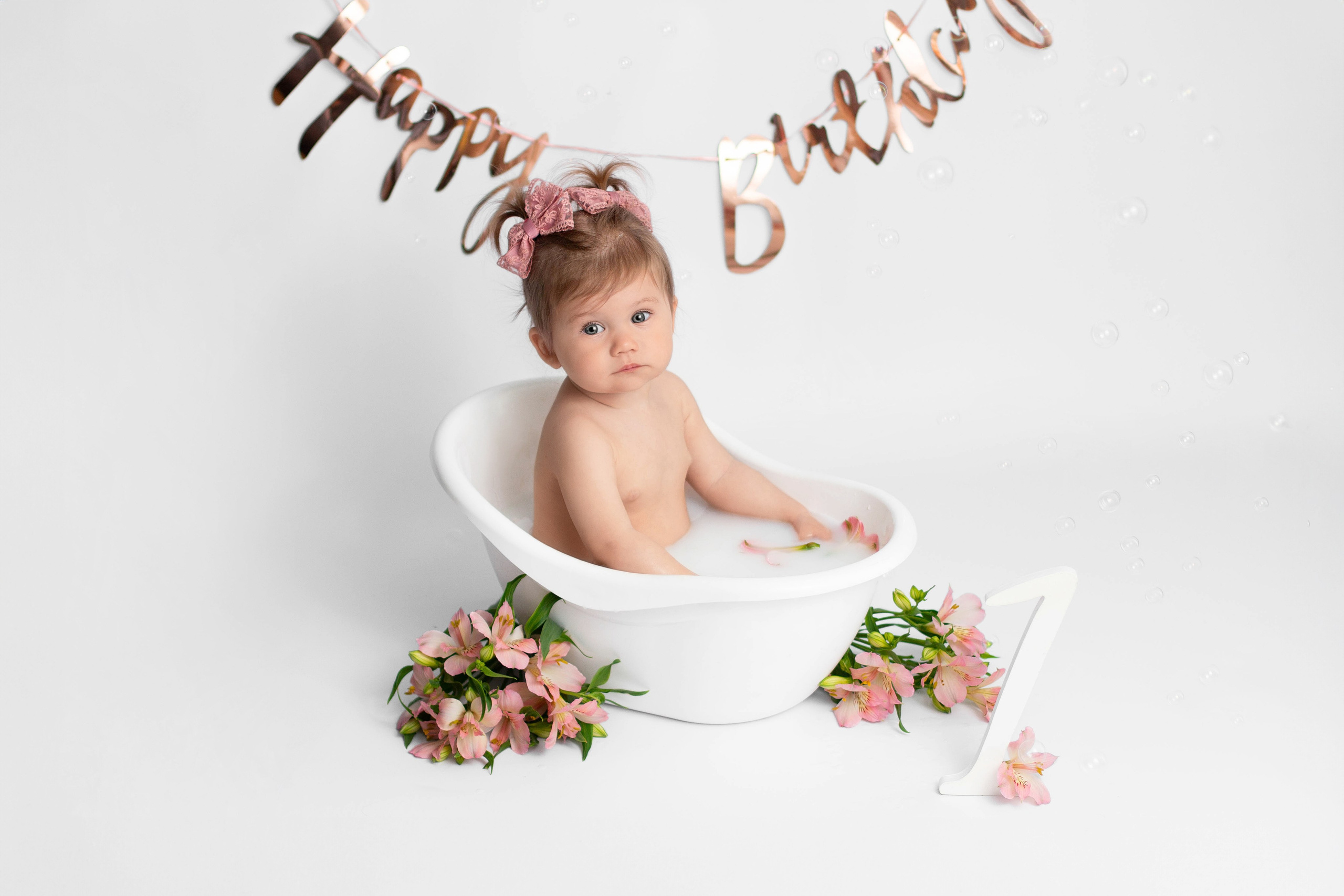 Купание в ванночке. Детский и семейный фотограф в Москве и МО