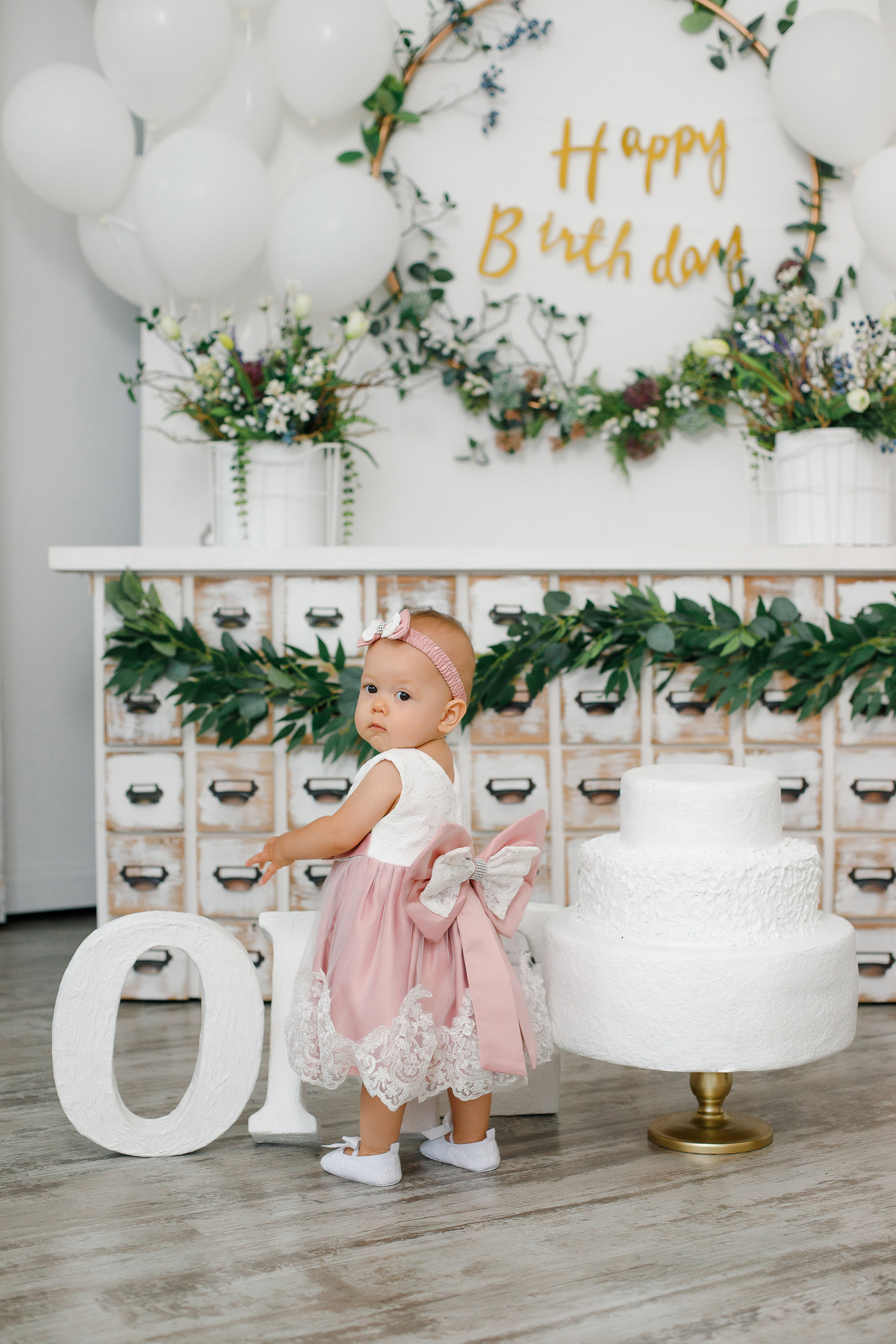 Семейная фотосессия в фотостудии и на природе в Твери. Свадебный и семейный фотограф в Твери и Тверской области