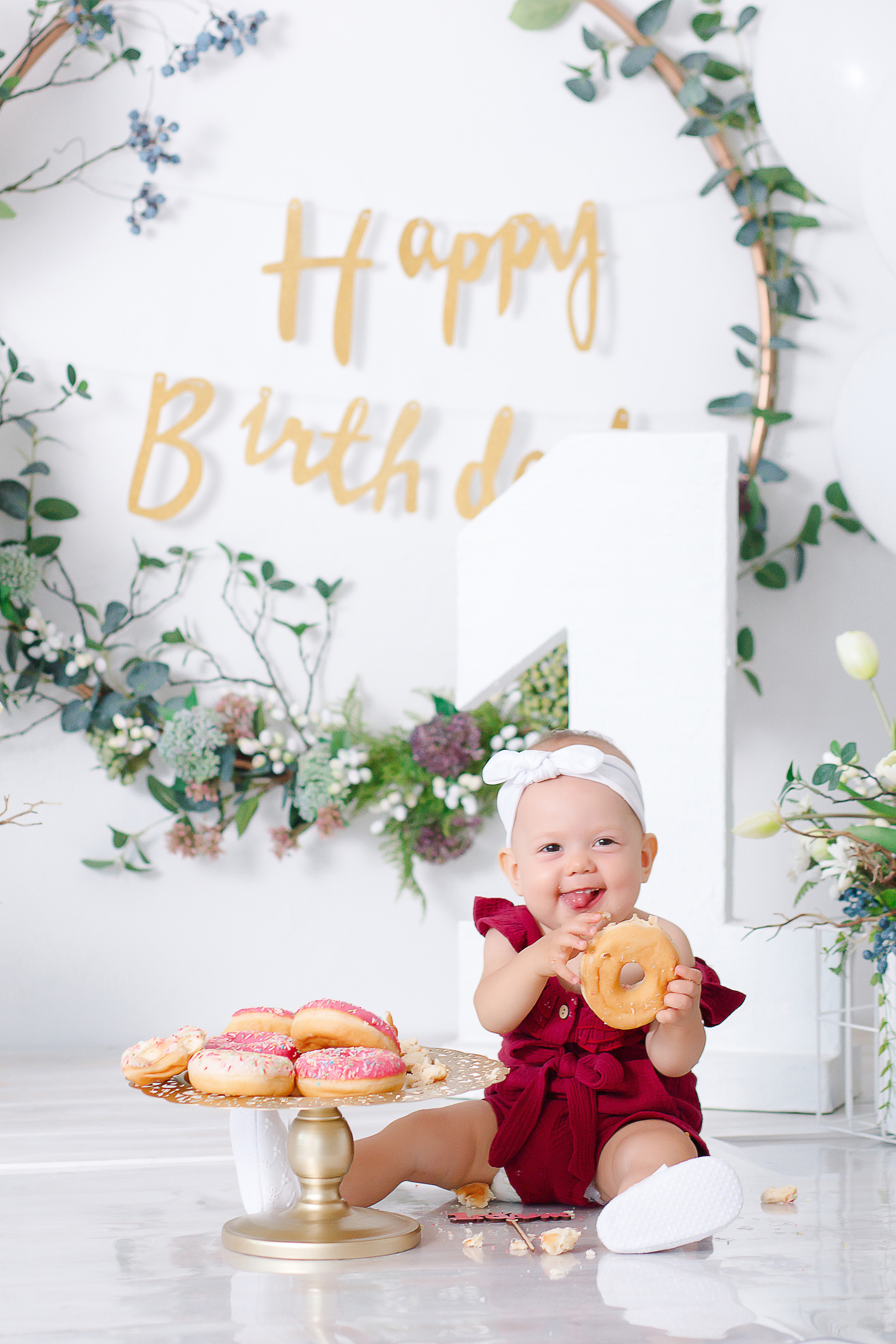 Семейная фотосессия в фотостудии и на природе в Твери. Свадебный и семейный фотограф в Твери и Тверской области