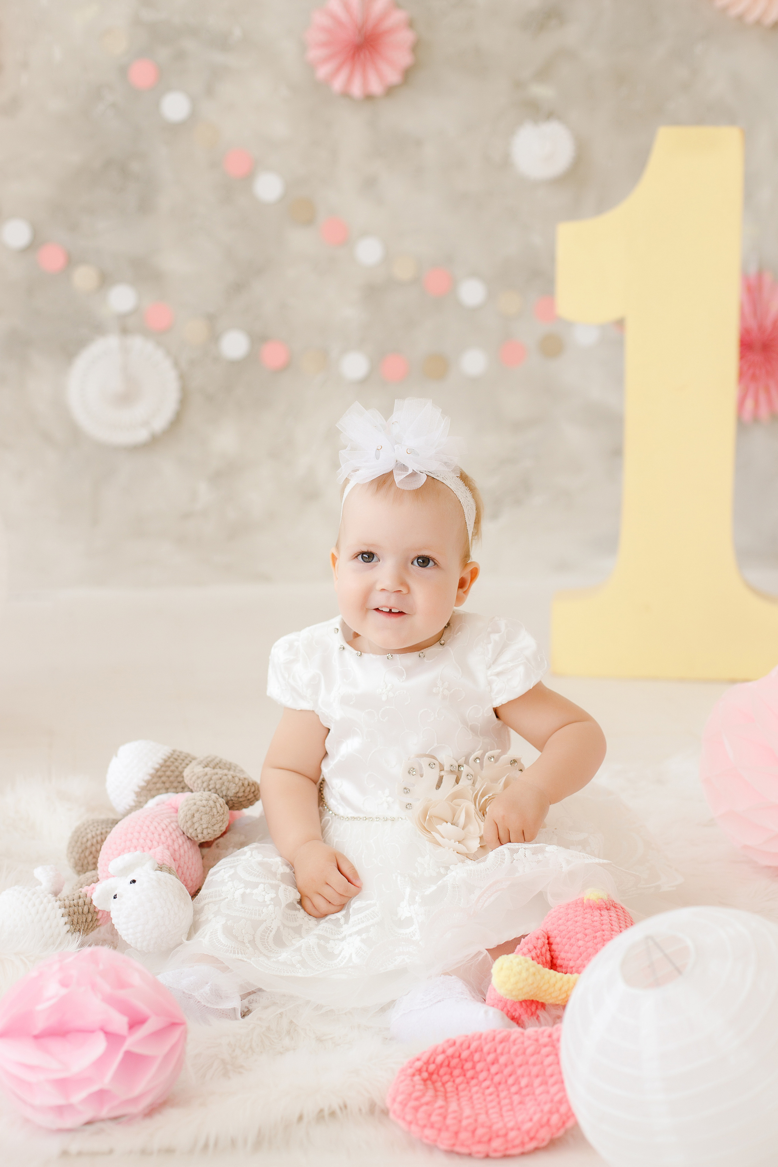 Семейная фотосессия в фотостудии и на природе в Твери. Свадебный и семейный фотограф в Твери и Тверской области