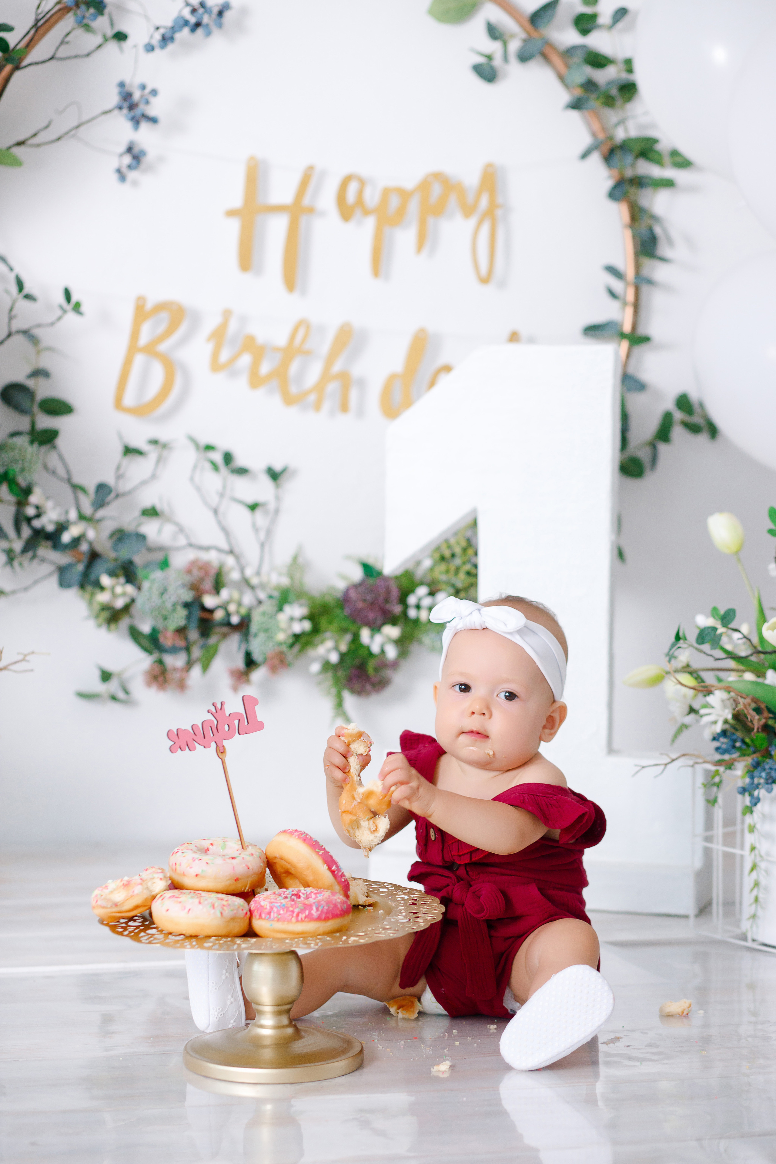 Семейная фотосессия в фотостудии и на природе в Твери. Свадебный и семейный фотограф в Твери и Тверской области