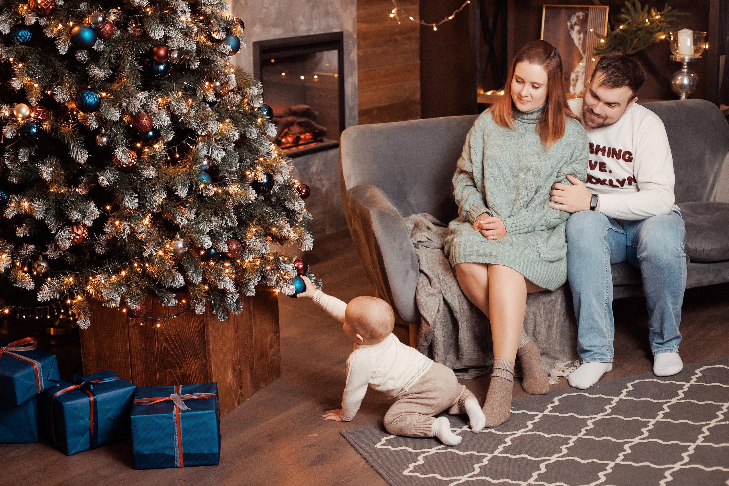 Семейная фотосессия в фотостудии и на природе в Твери. Свадебный и семейный фотограф в Твери и Тверской области