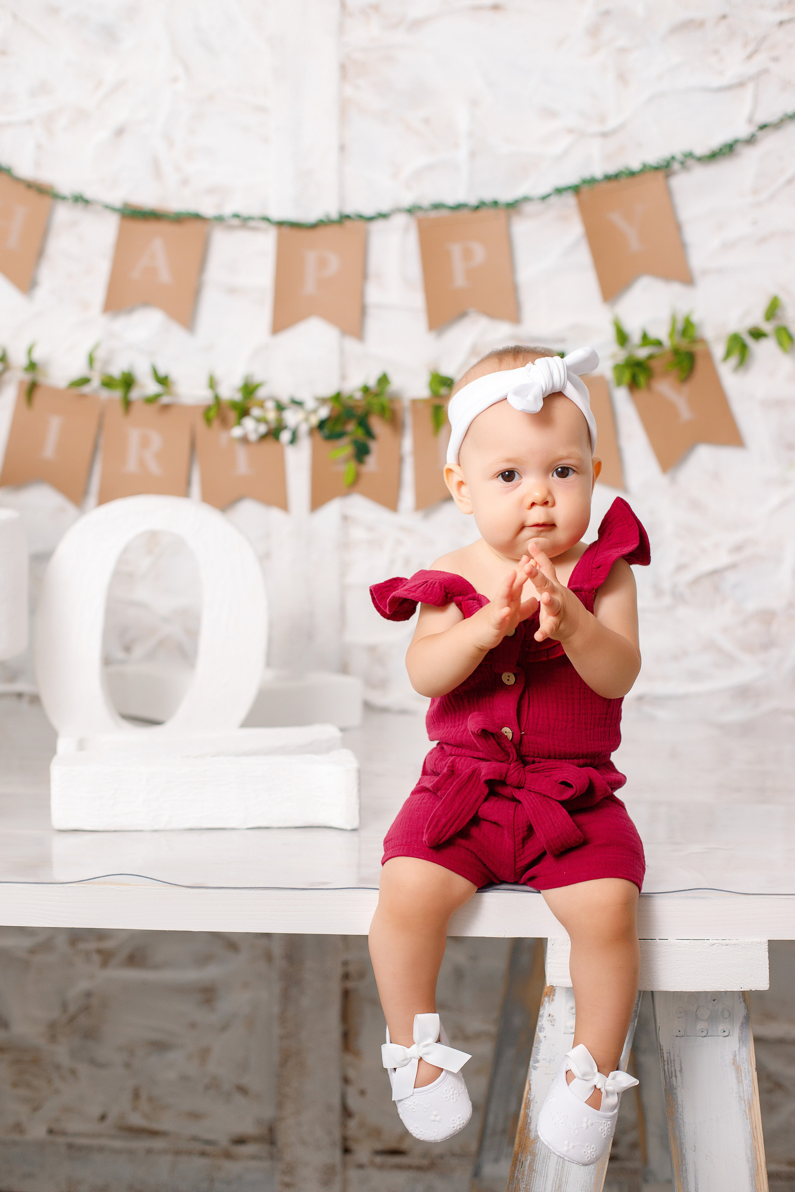 Семейная фотосессия в фотостудии и на природе в Твери. Свадебный и семейный фотограф в Твери и Тверской области