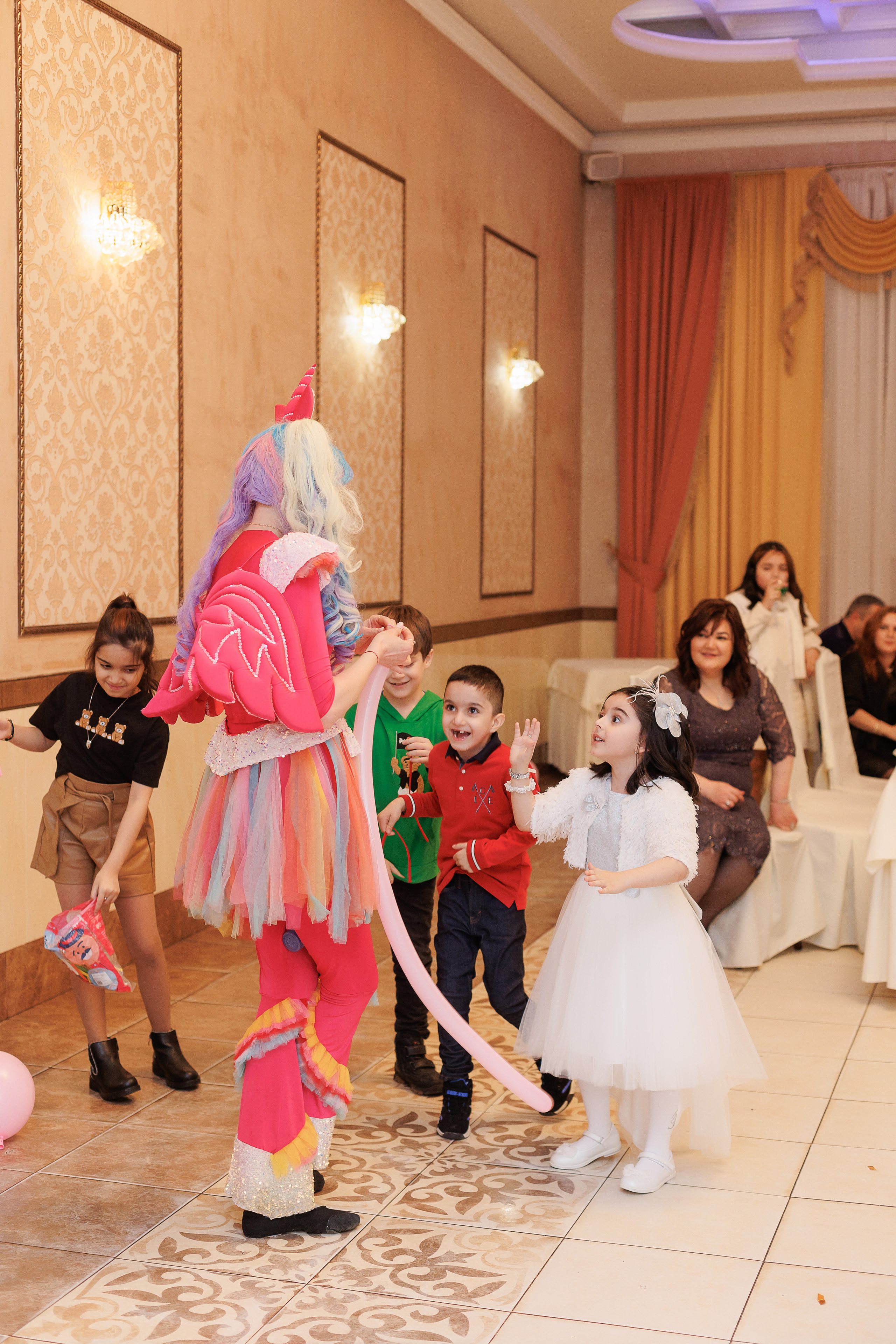 Фотограф на день рождения, мероприятие и банкет Твери. Свадебный и семейный фотограф в Твери и Тверской области