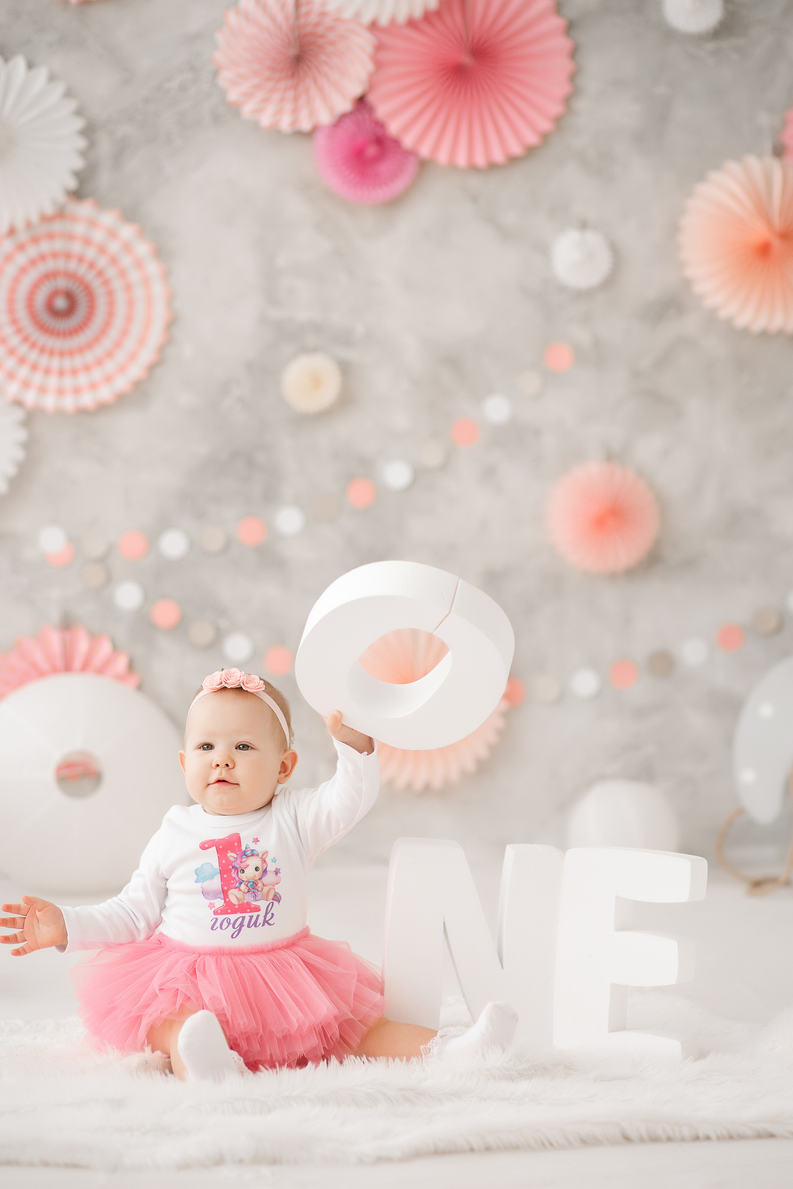 Семейная фотосессия в фотостудии и на природе в Твери. Свадебный и семейный фотограф в Твери и Тверской области