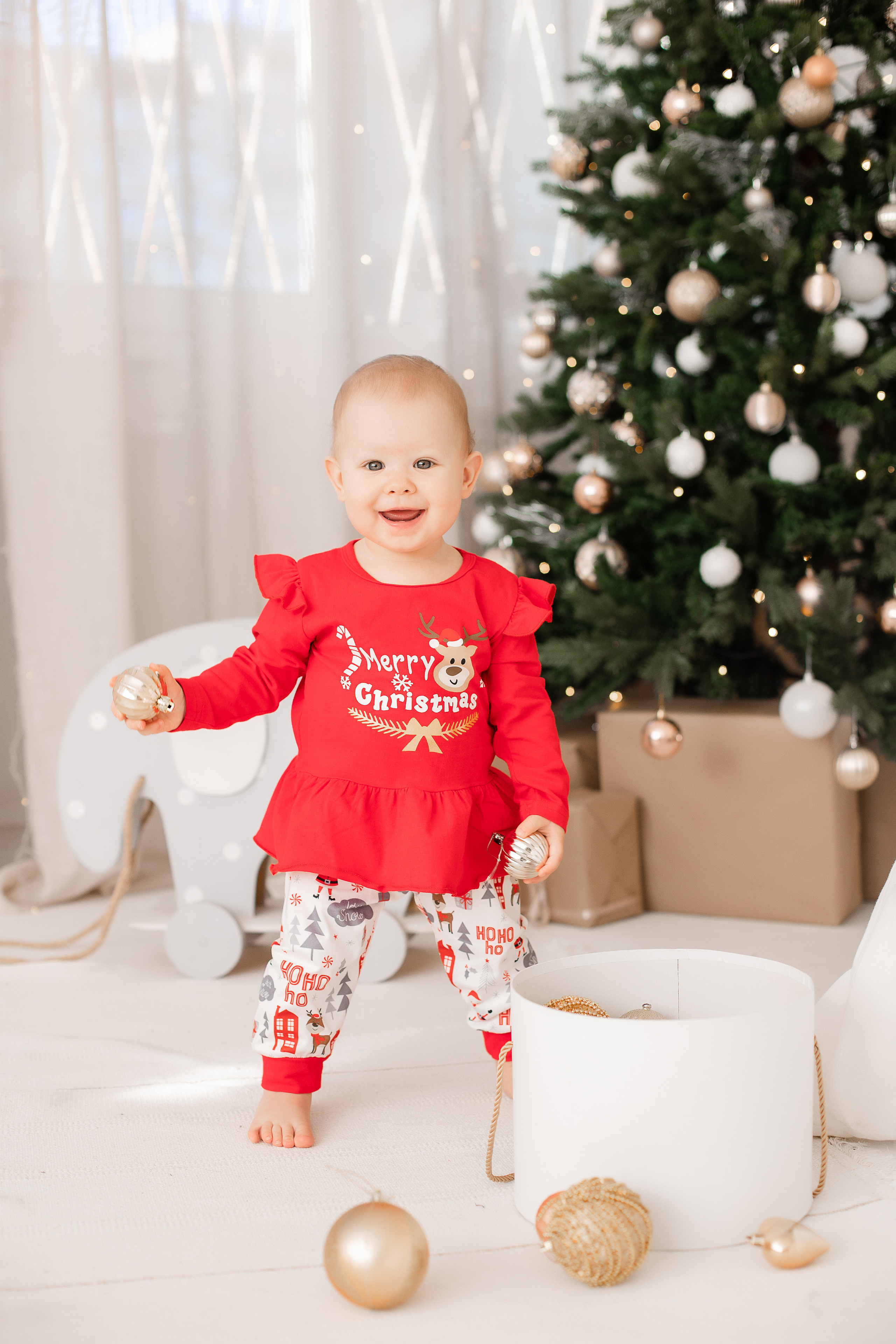 Семейная фотосессия в фотостудии и на природе в Твери. Свадебный и семейный фотограф в Твери и Тверской области