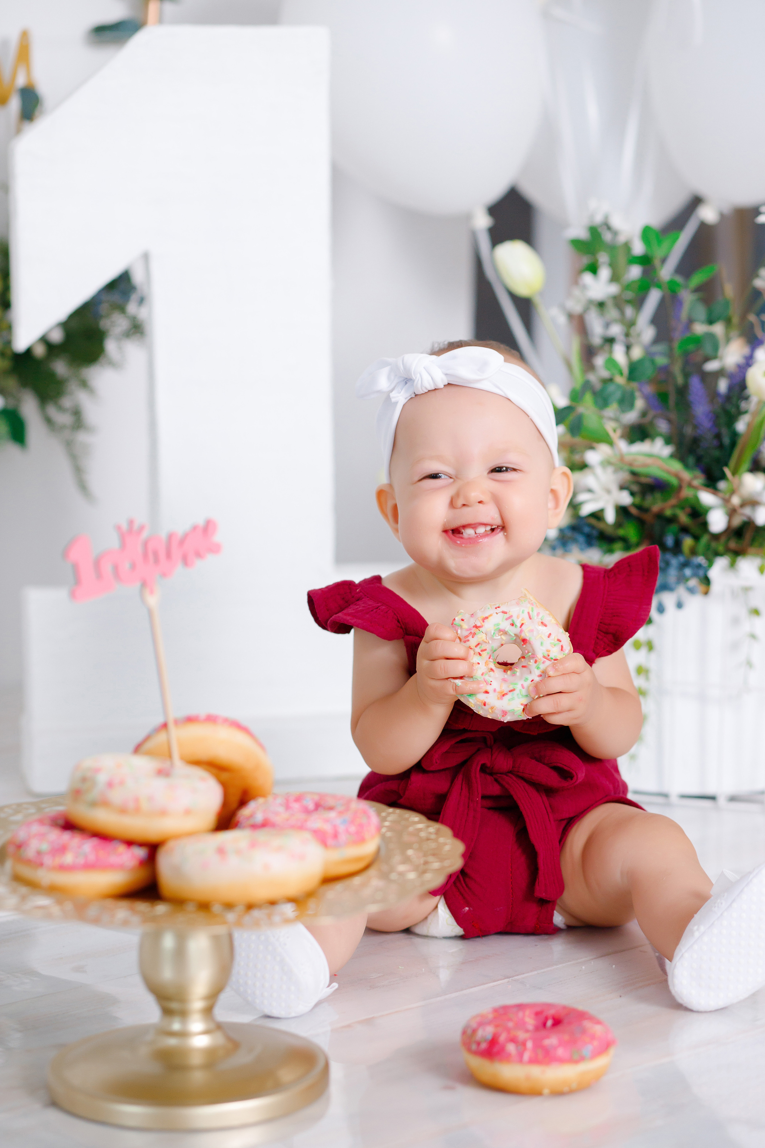 Семейная фотосессия в фотостудии и на природе в Твери. Свадебный и семейный фотограф в Твери и Тверской области