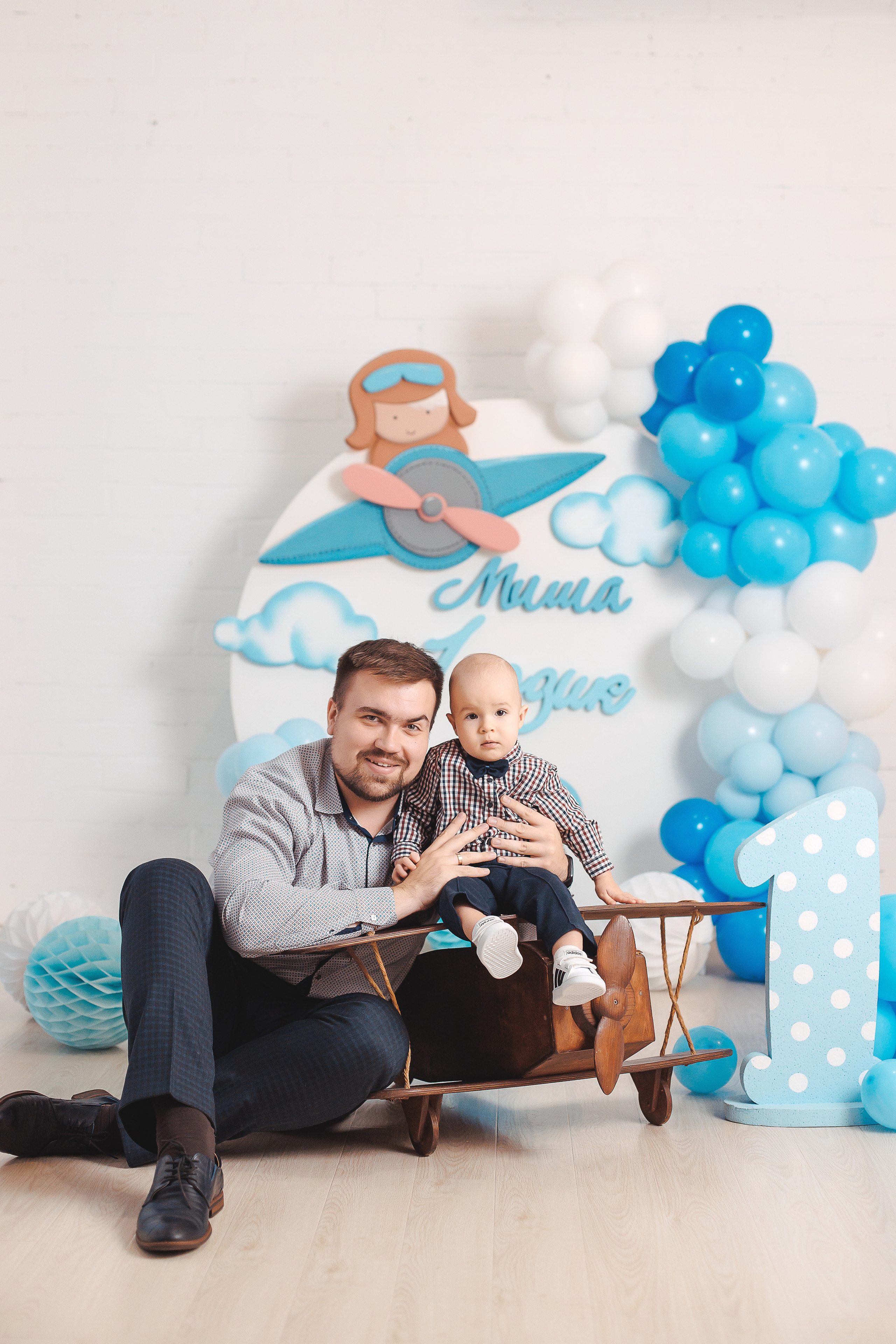 Семейная фотосессия в фотостудии и на природе в Твери. Свадебный и семейный фотограф в Твери и Тверской области