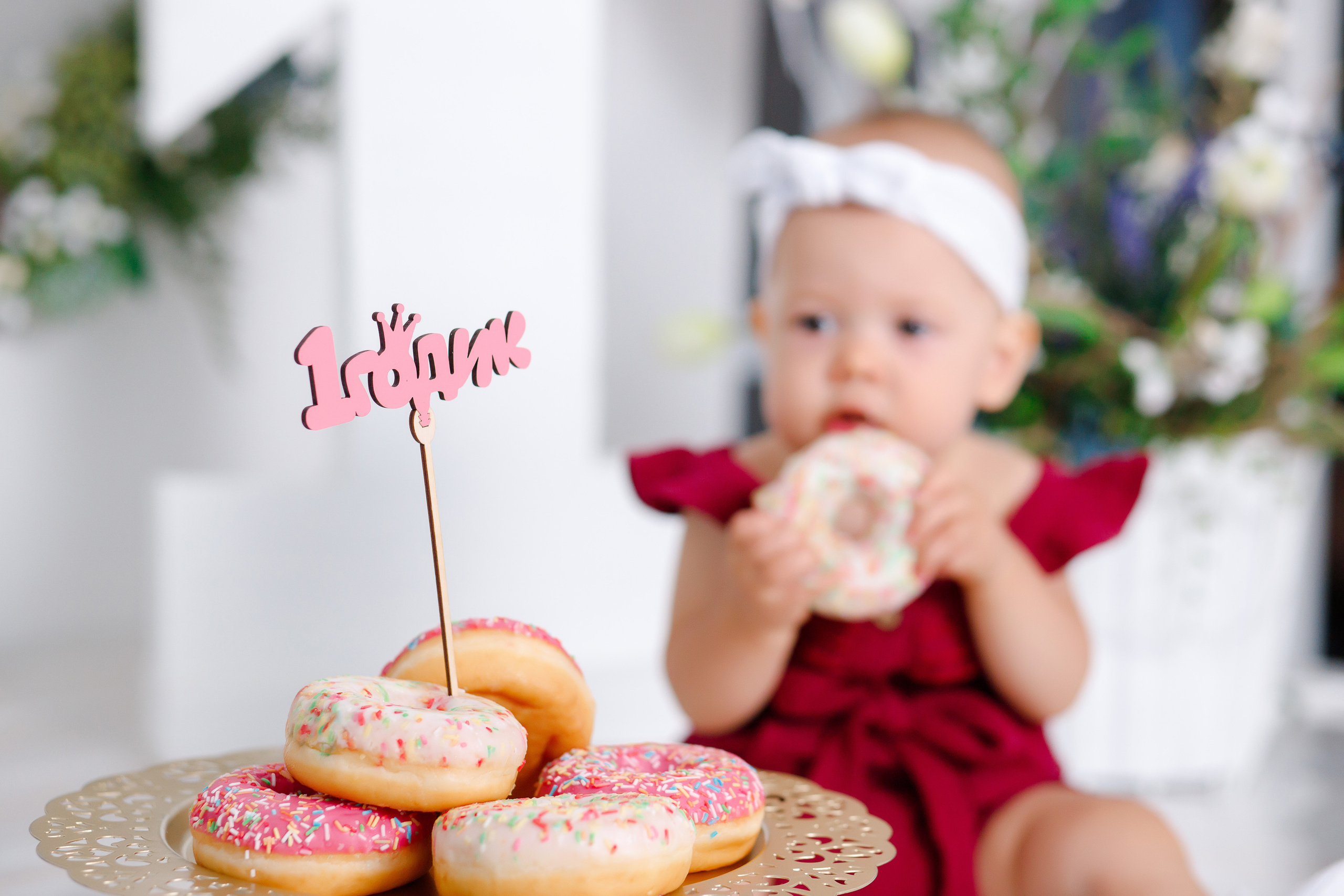 Семейная фотосессия в фотостудии и на природе в Твери. Свадебный и семейный фотограф в Твери и Тверской области