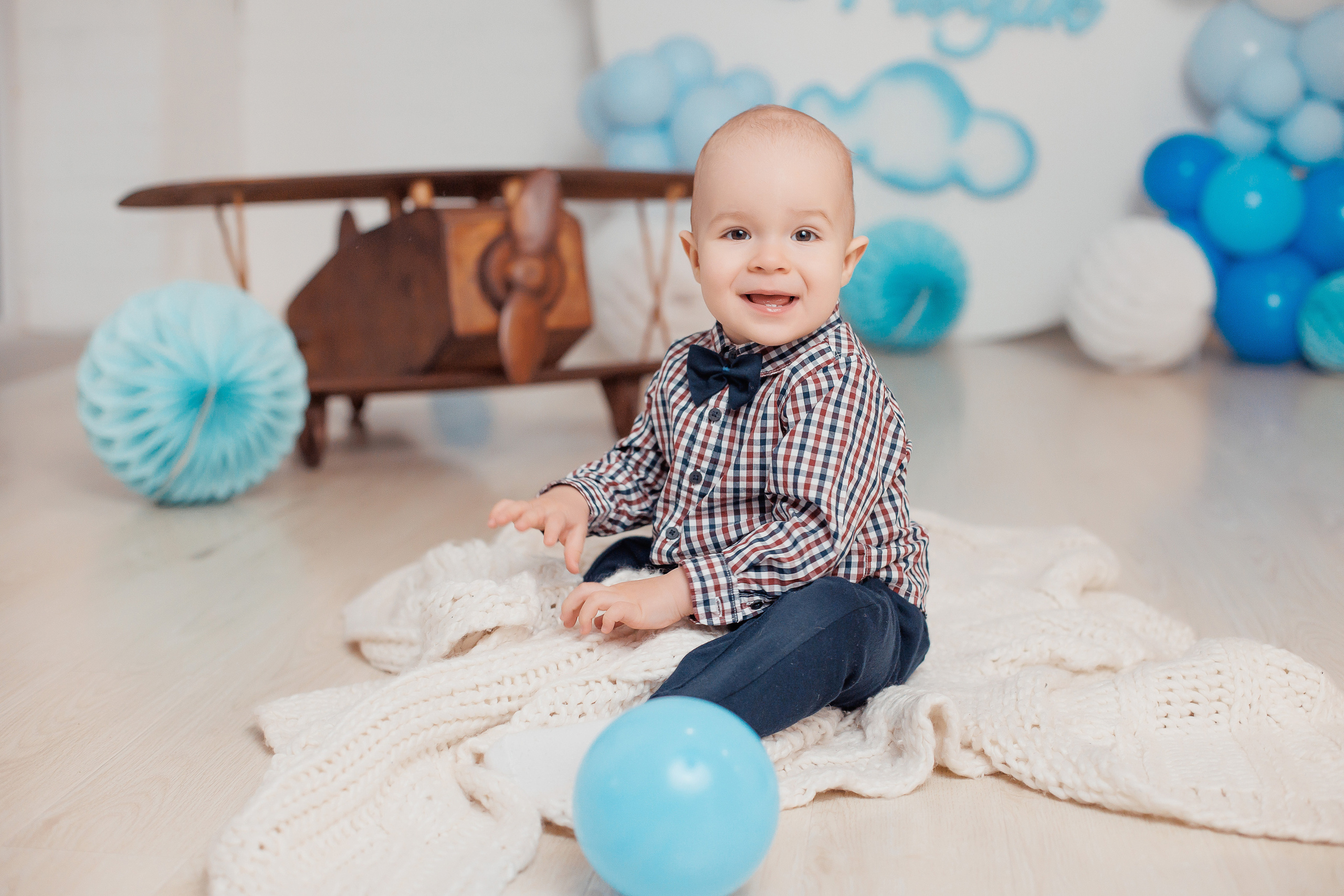 Семейная фотосессия в фотостудии и на природе в Твери. Свадебный и семейный фотограф в Твери и Тверской области