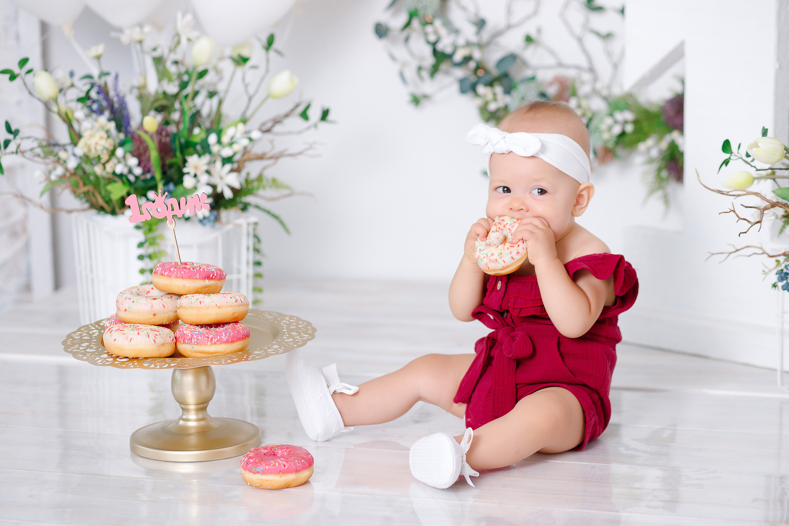Семейная фотосессия в фотостудии и на природе в Твери. Свадебный и семейный фотограф в Твери и Тверской области