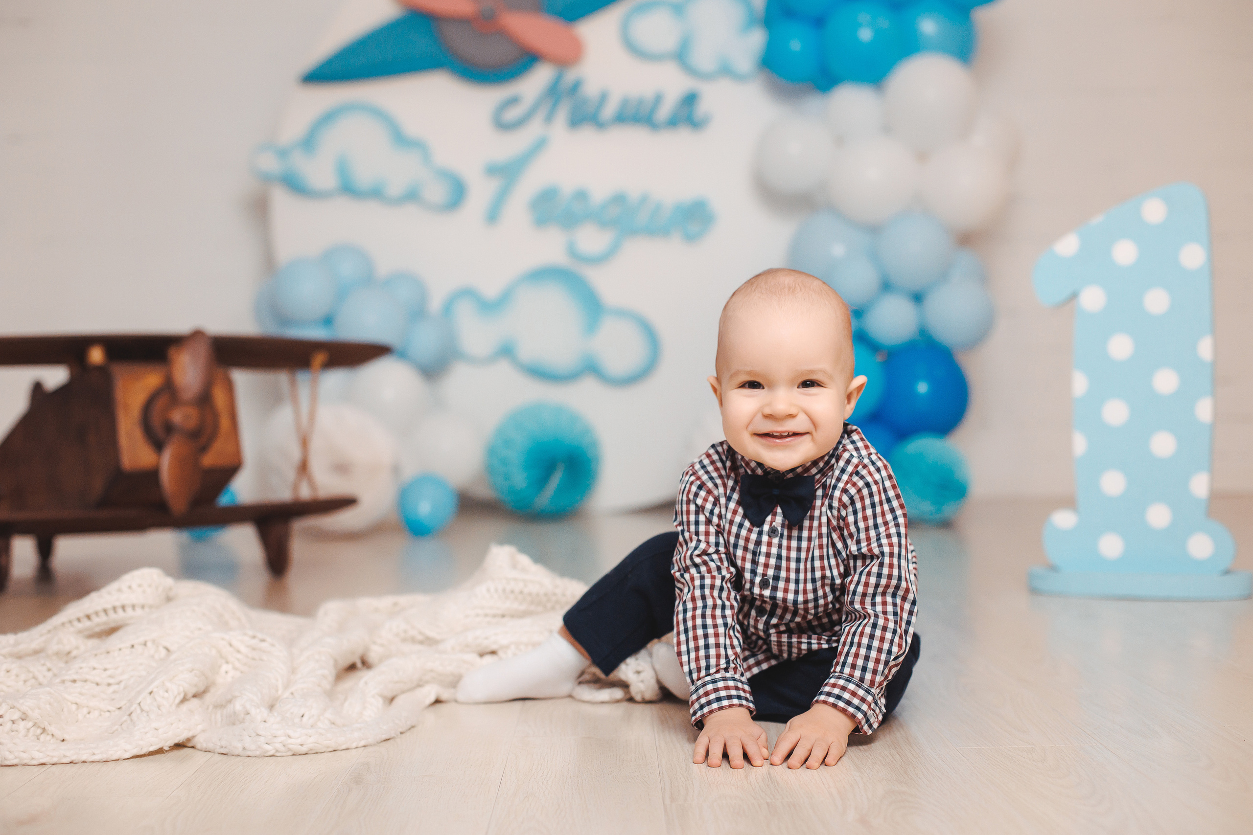 Семейная фотосессия в фотостудии и на природе в Твери. Свадебный и семейный фотограф в Твери и Тверской области