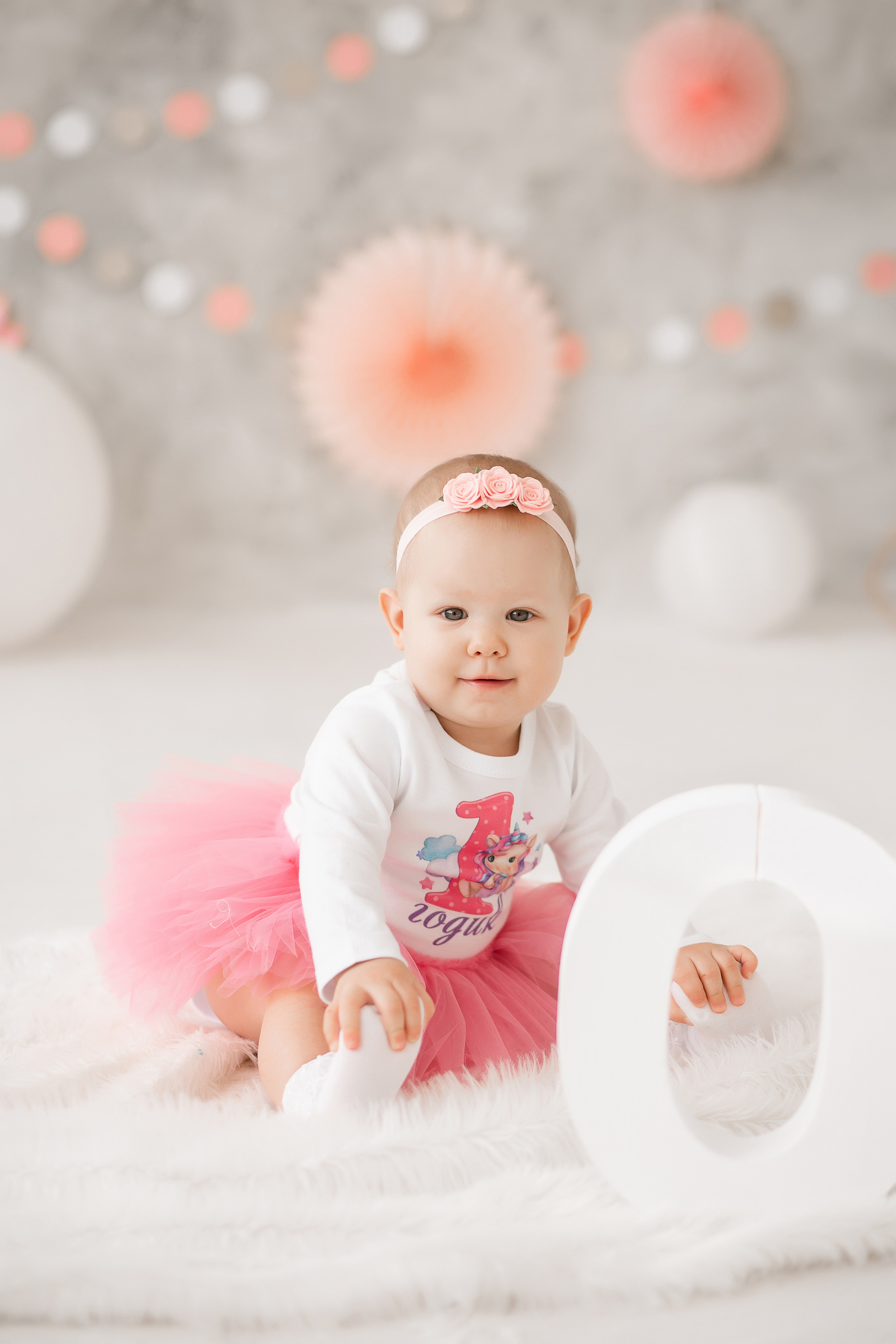 Семейная фотосессия в фотостудии и на природе в Твери. Свадебный и семейный фотограф в Твери и Тверской области