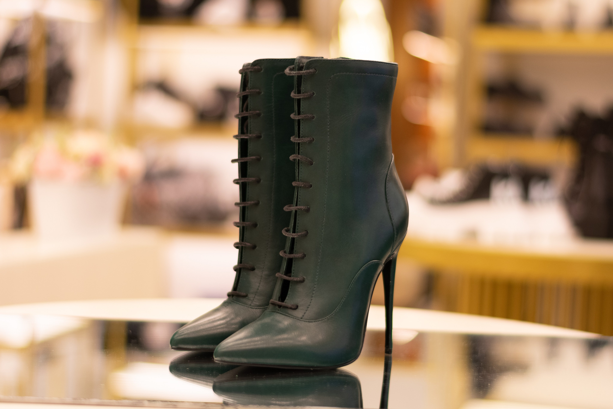 Для организаций. Предметная фотосессия для обувного магазина Capsula. Фотограф/видеограф Богдан Голованов