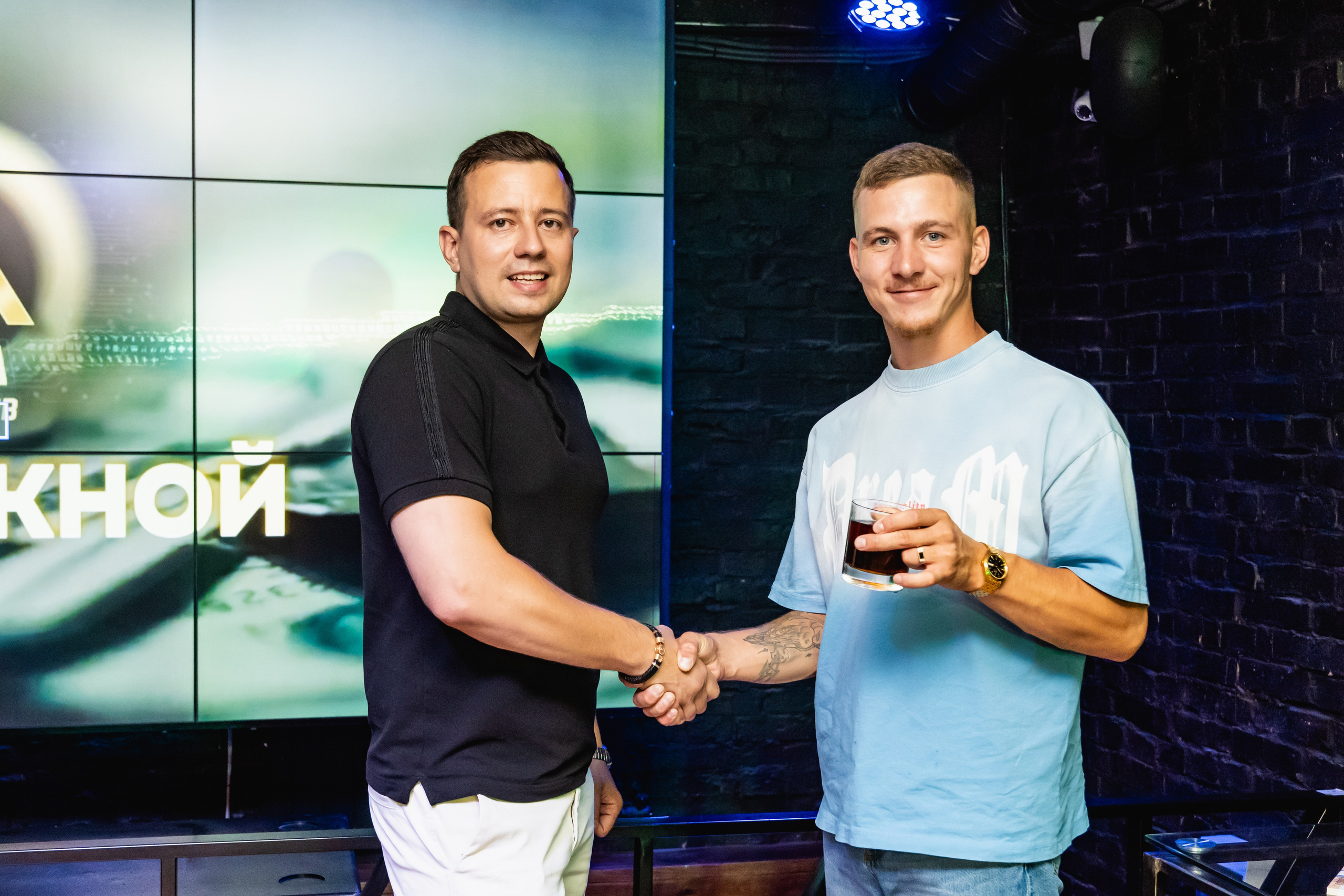 Выпускной Delta. Занимаюсь профессиональной фотографией и живу рядом с Байкалом. Работаю в разных жанрах