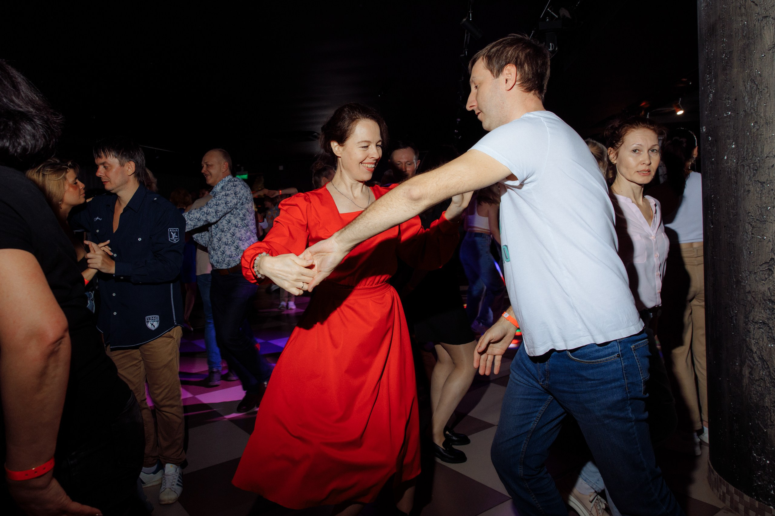 ISALSА. Вечеринка в школе танцев. Свадебный фотограф в Ярославле Анастасия Архипова