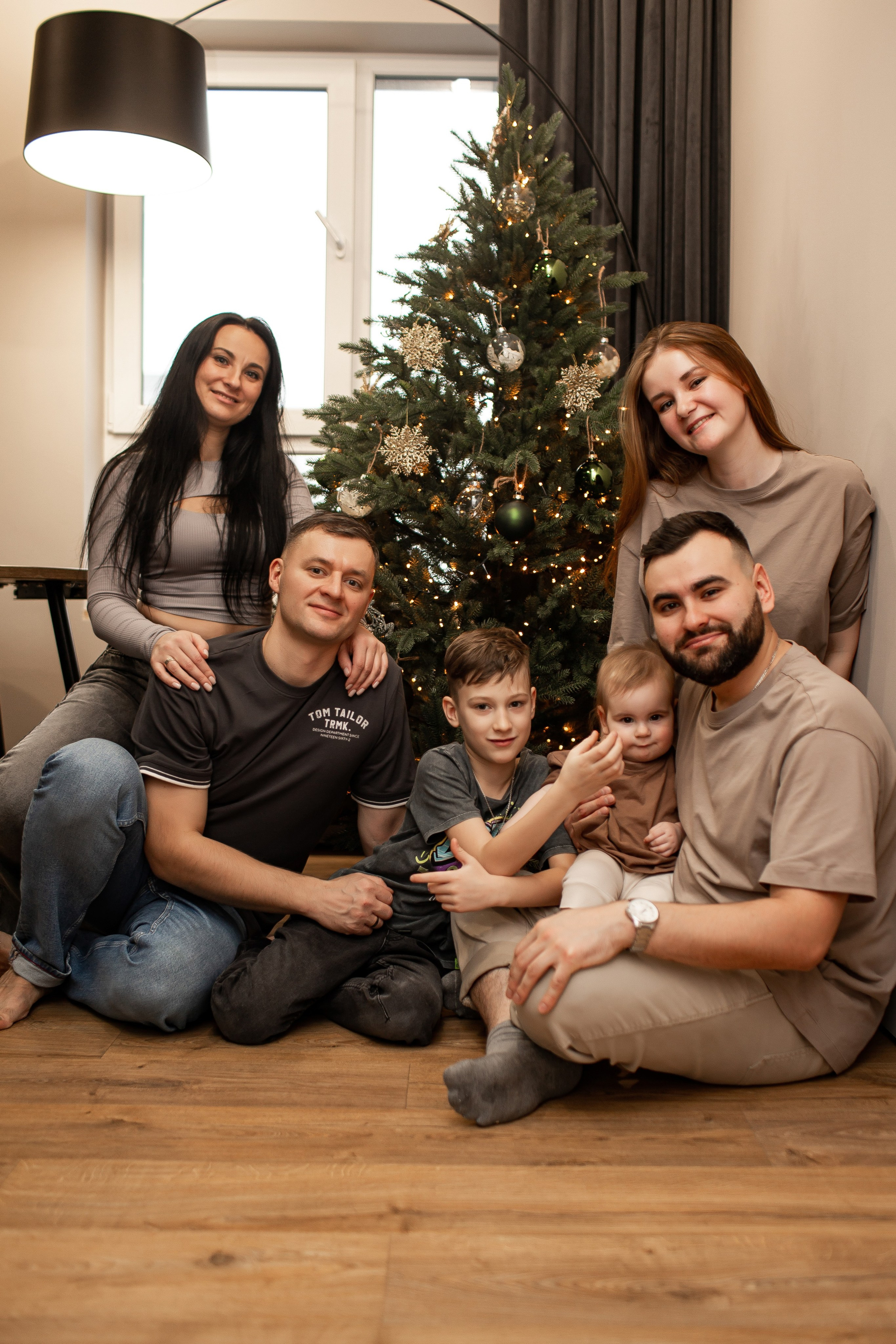 Совместный завтрак. Семейная съемка — это красивый способ признаться своей семье в любви