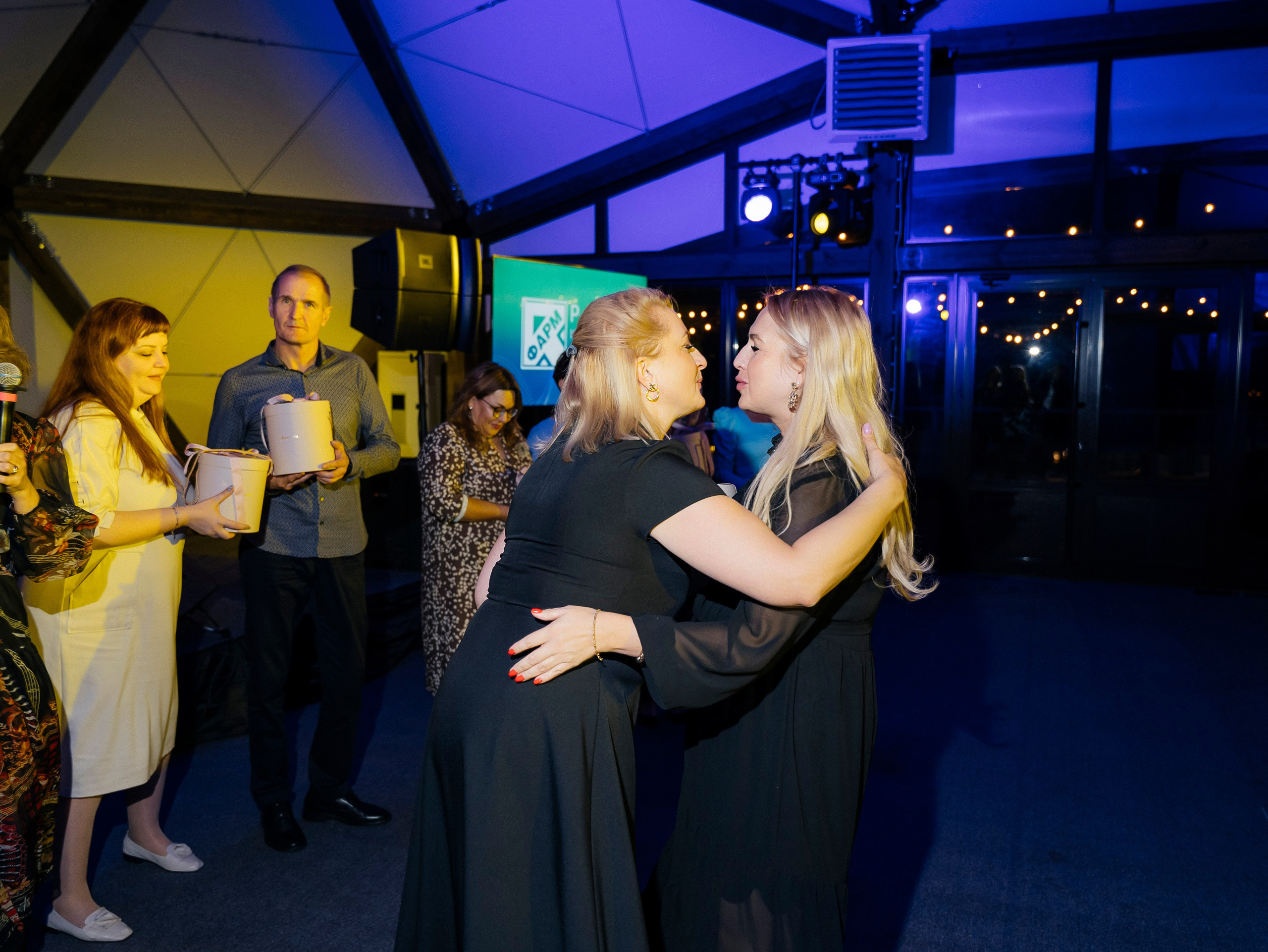 Р Фарм. Свадебный фотограф