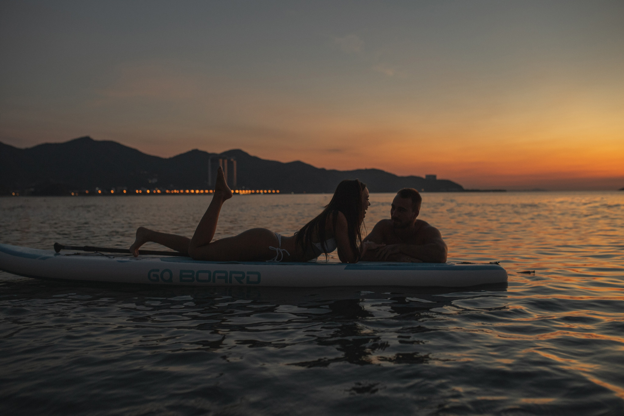 Рассветная прогулка на сапах Ярослав и Анастасия. Главная