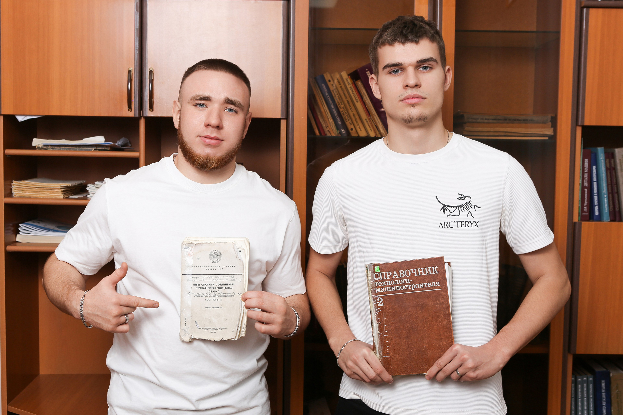 ФОТОСЕССИЯ В КЛАССЕ ДЛЯ ВЫПУСКНИКОВ СВАРОЧНОГО ПРОИЗВОДСТВА. ТВОЙ АЛЬБОМ / ТВОИ ПРАВИЛА