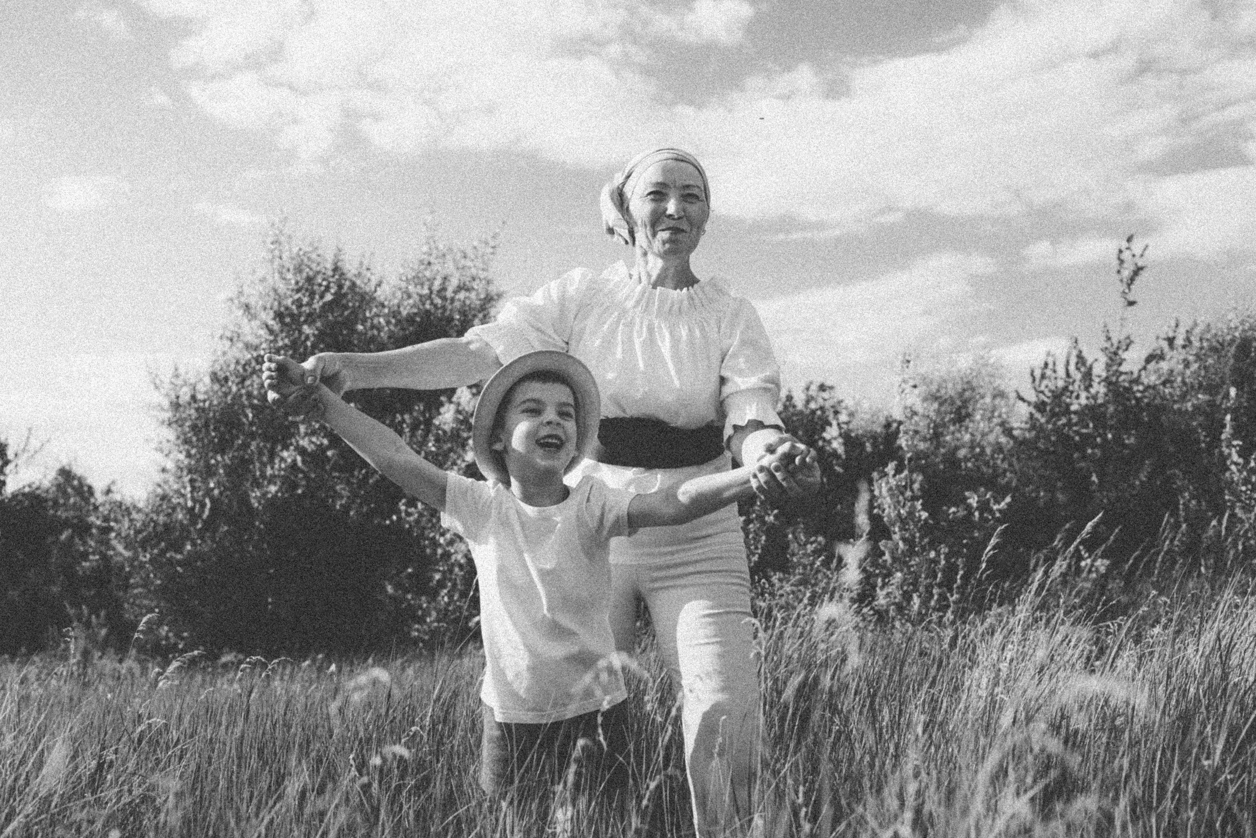 У бабушки в гостях. Свадебный фотограф — фотограф на свадьбу в Воронеже — Свадебное фото