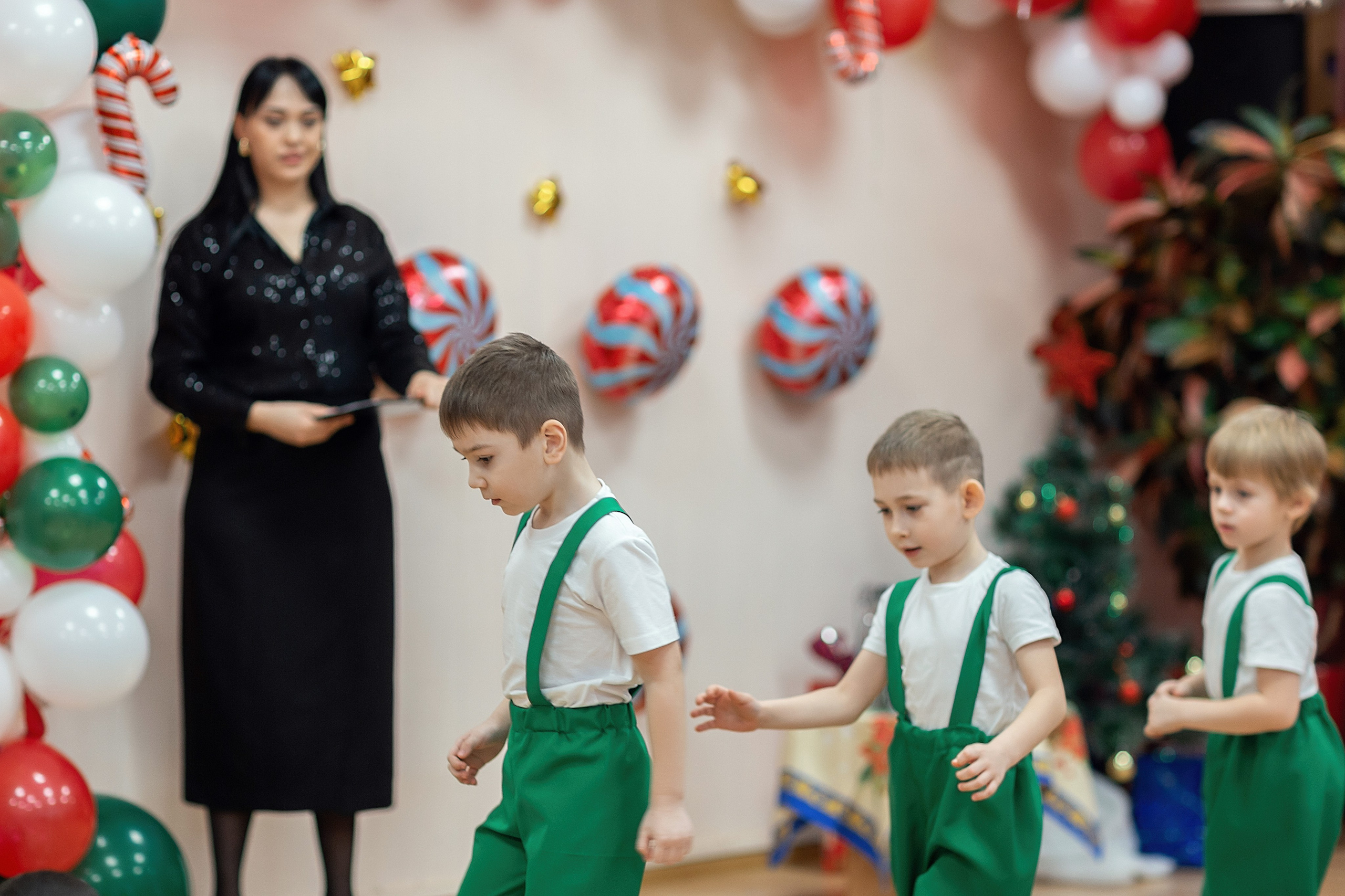 Утренник_"Карамельная фабрика» 2024. Семейный фотограф в Санкт-Петербурге