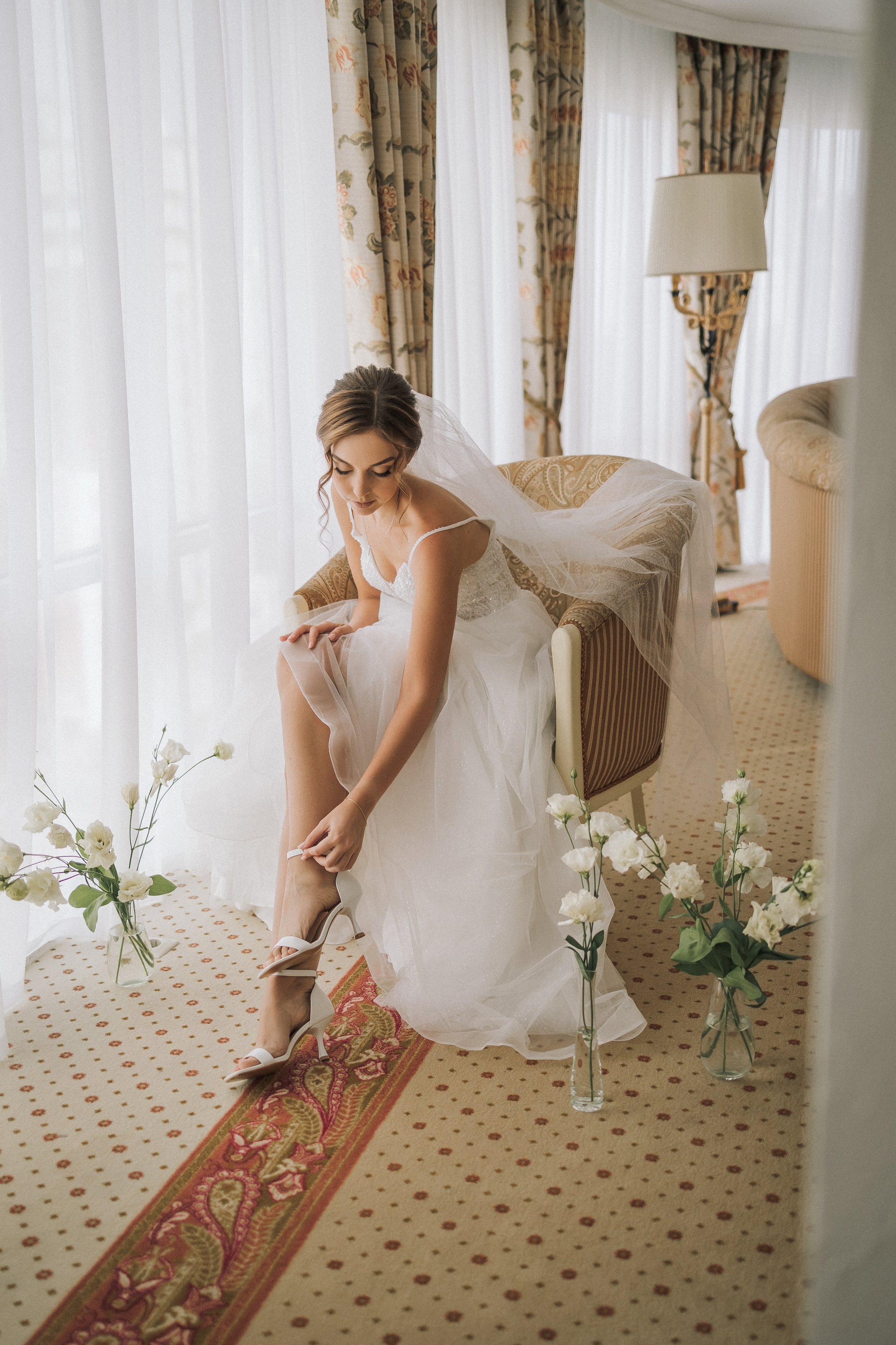 Свадебная прогулка Екатерины и Евгения. Свадебная фотография. Арина Рубах