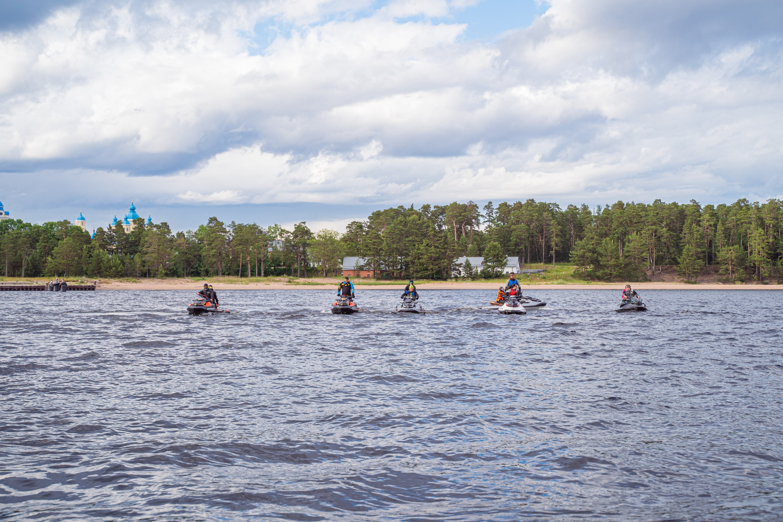 Гидровыезд в Коневский мужской монастырь. Свадебный, семейный, портретный, репортажный фотограф в Санкт-Петербурге