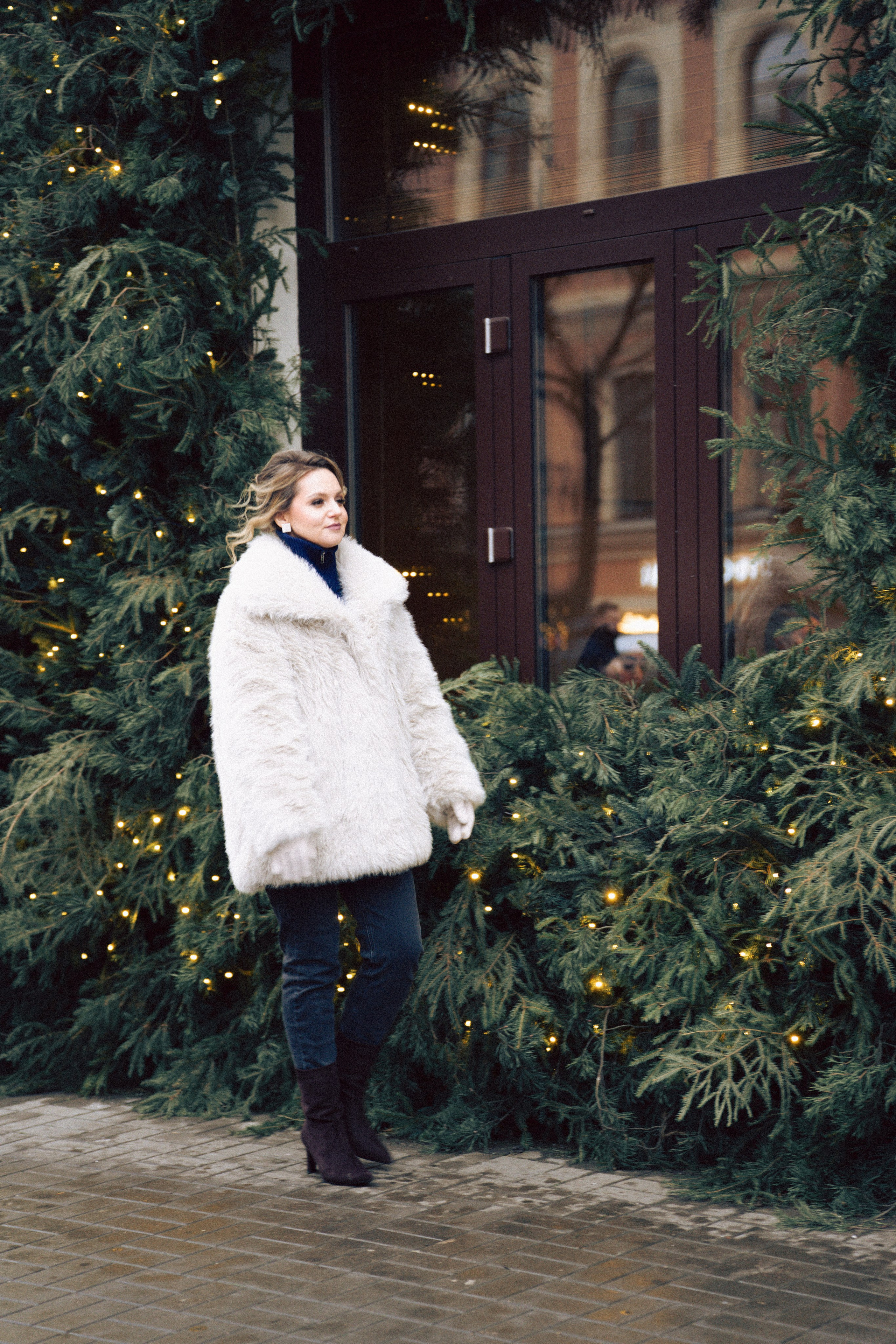 НОВОГОДНЯЯ ФОТОСЕСИИЯ В СТУДИИ ДЛЯ ДЕВУШКИ И ПРОГУЛКА ПО ЧЕРНЫШЕВСКОЙ. Профессиональный фотограф, Санкт-Петербург — Виктория Богомолова
