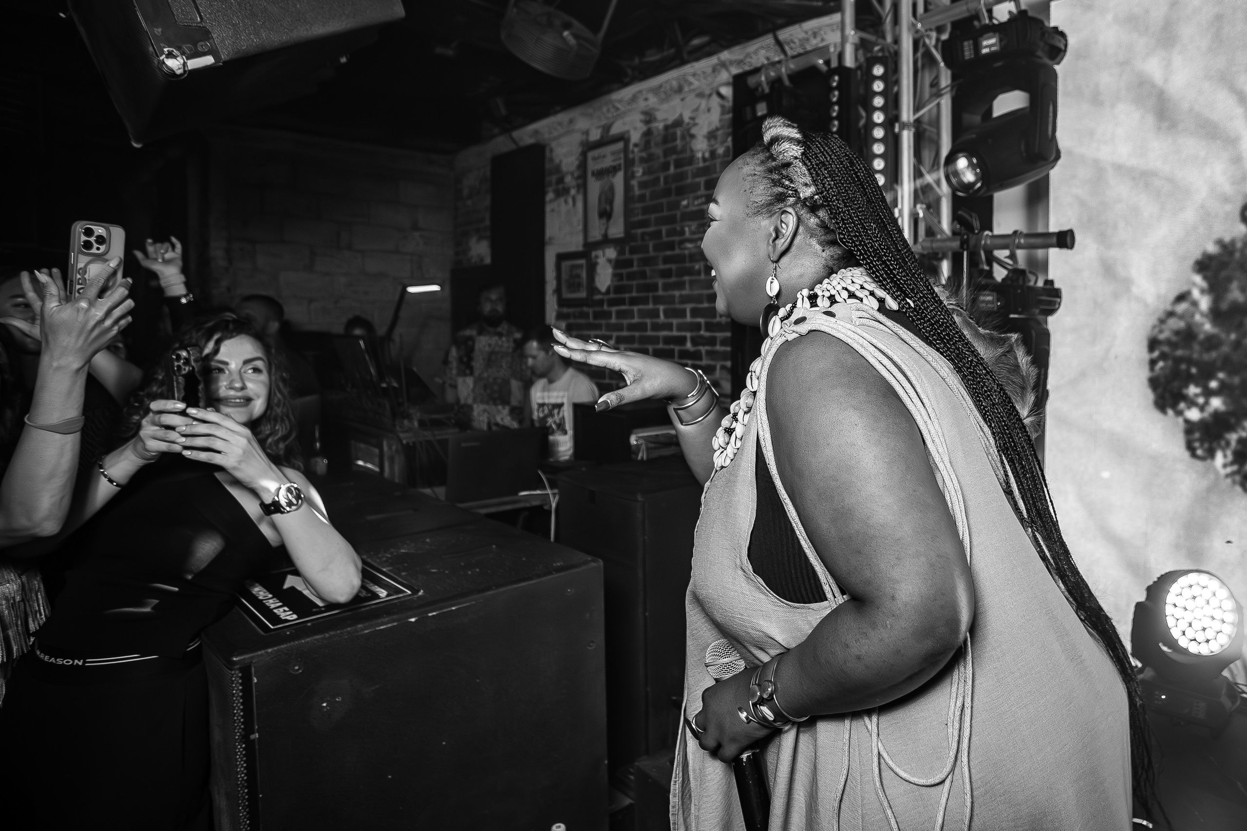 «LIZWI"_Чайка на пляже_Ялта_7.06.2025. Аминов Руслан | Фотограф