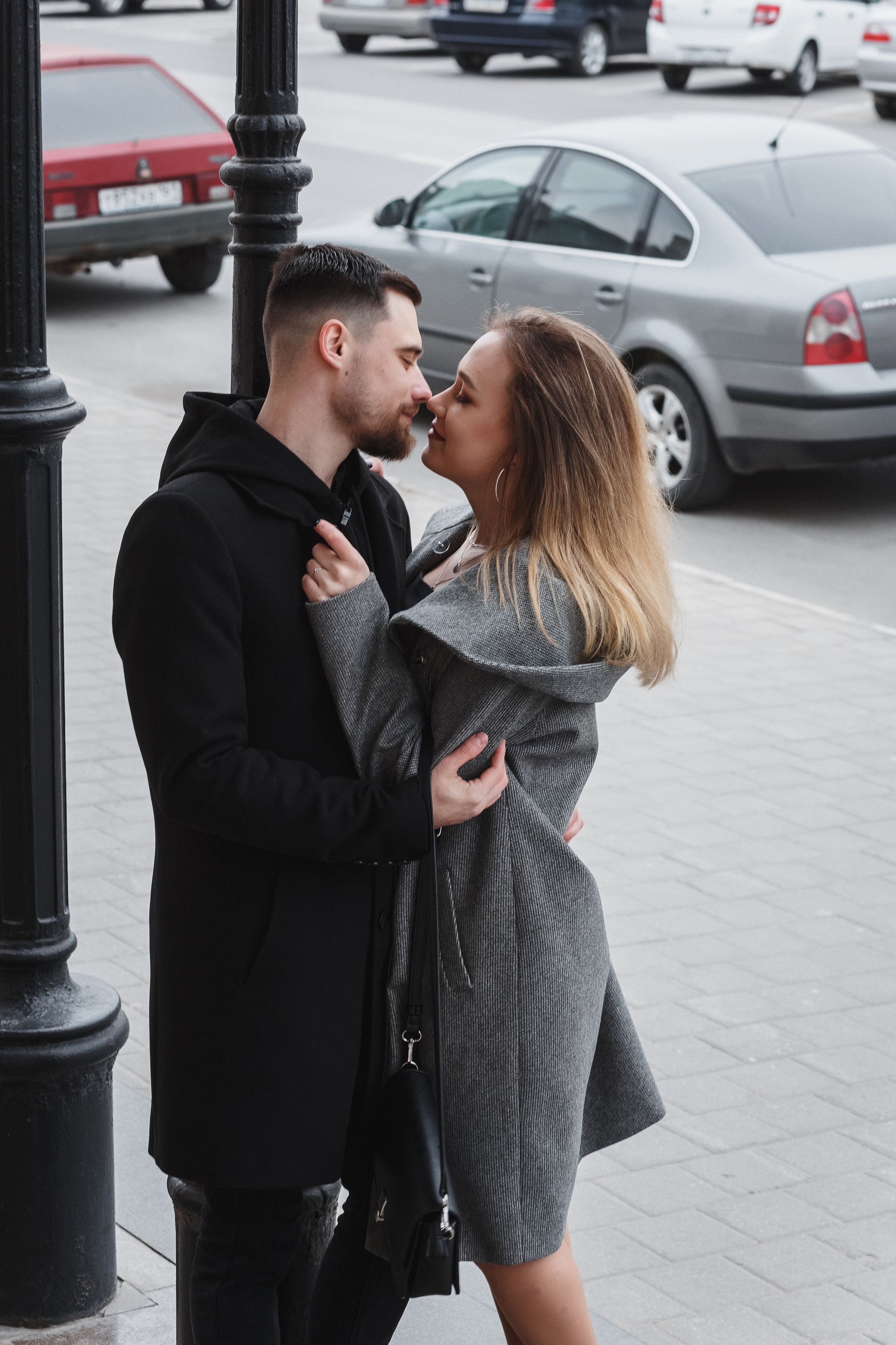 Романтическая фотосессия Никиты и Марины у Театра Чехова в Таганроге. Свадебный и семейный фотограф в Таганроге Бакарюк Антон