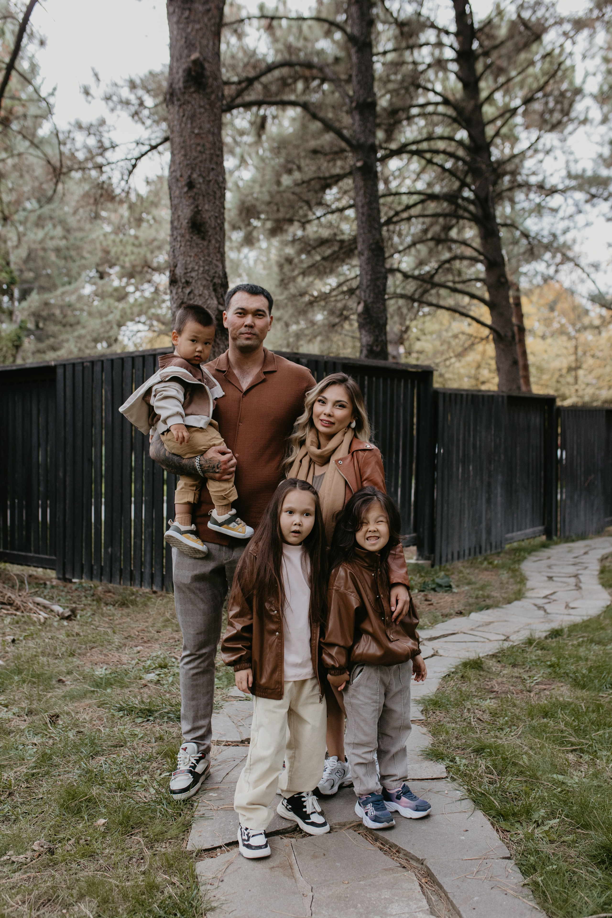 Семейные истории. Свадебный и семейный фотограф в Алматы Laura Dosmann