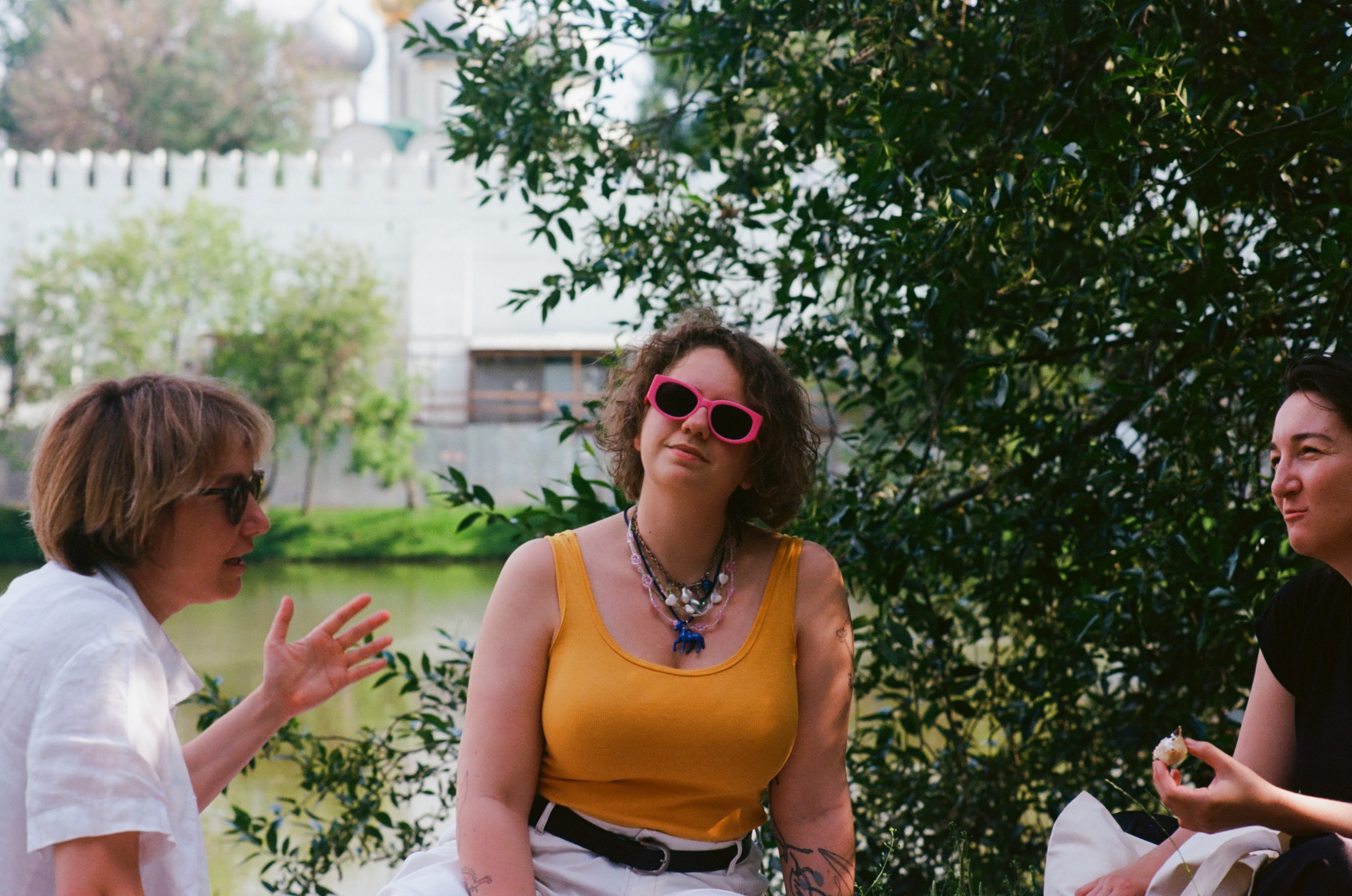 Mending girls. Фотограф · barwarm35mm · Москва