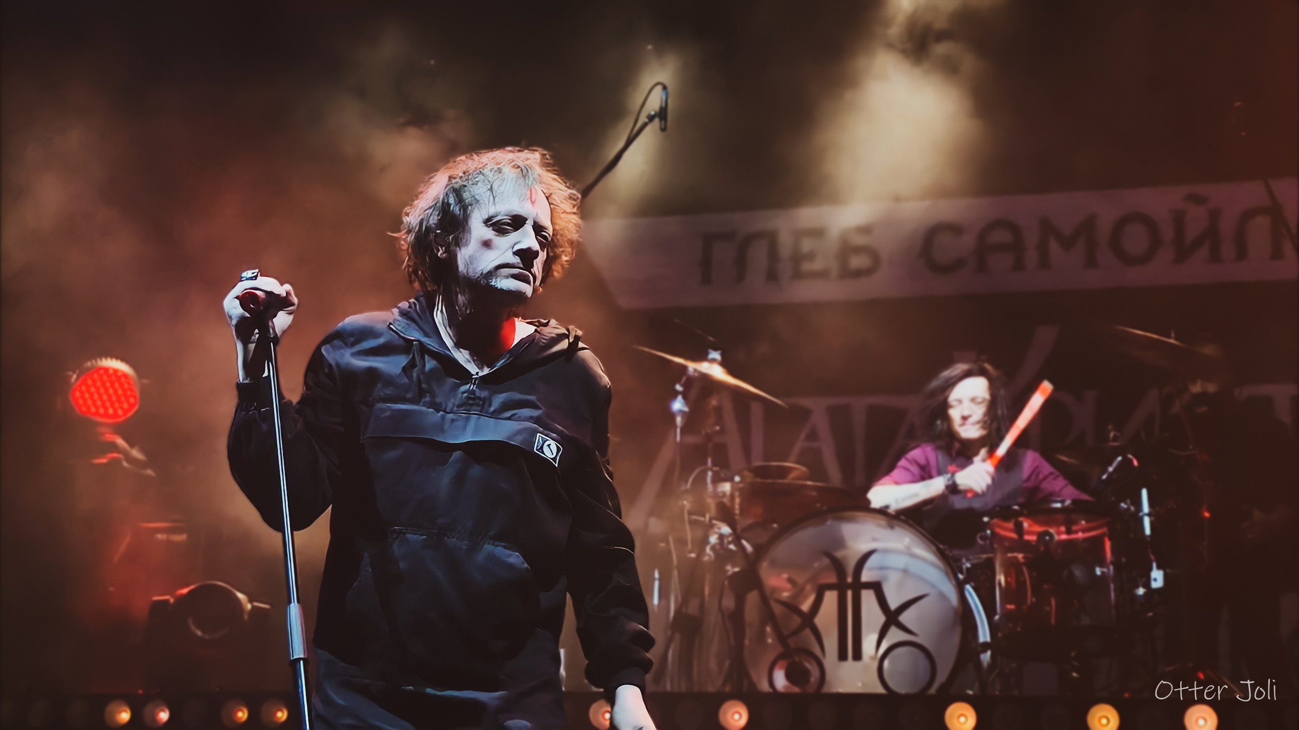 Screens. Концертный репортёр Валерия Сафина