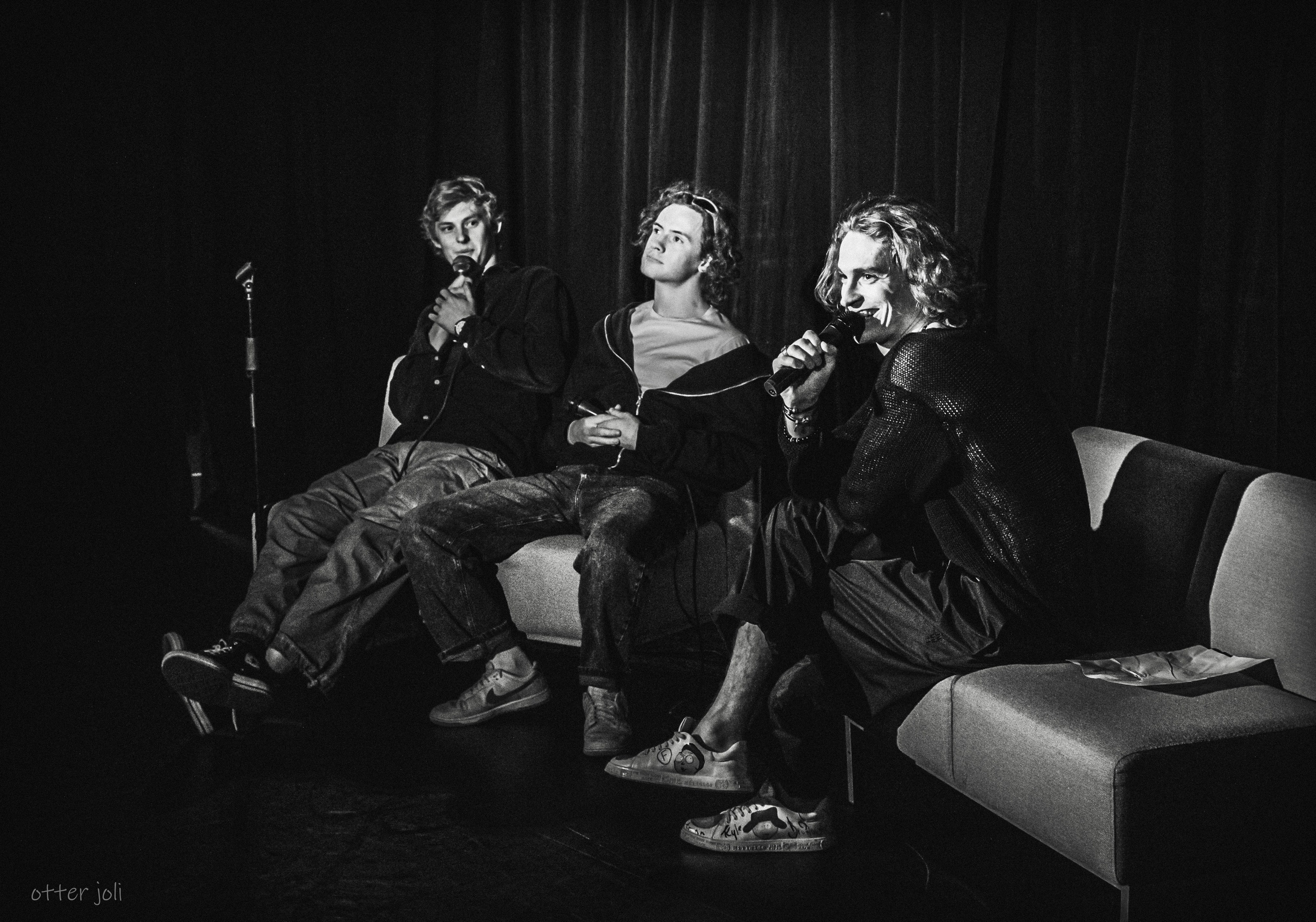 Квартирник «За пределами сюжета» | OFF-театр. Концертный репортёр Валерия Сафина