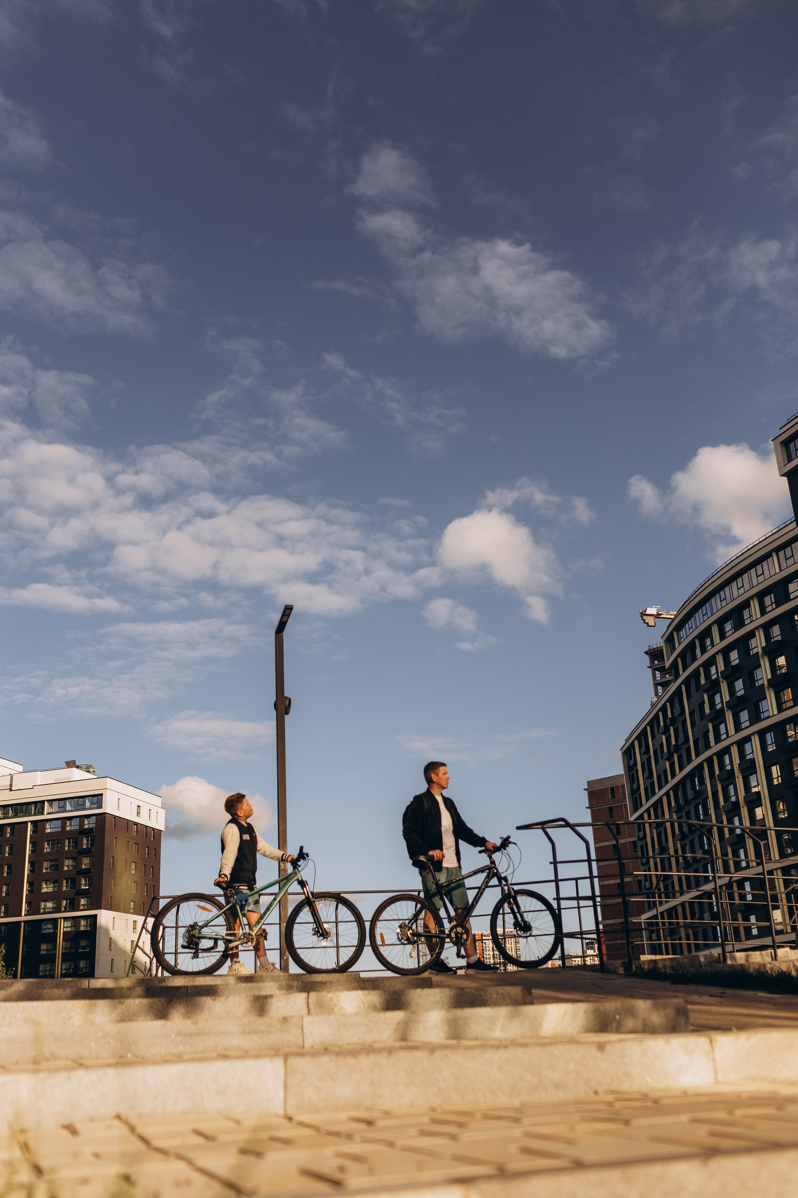 Папа и сын. Семейная съемка — это красивый способ признаться своей семье в любви