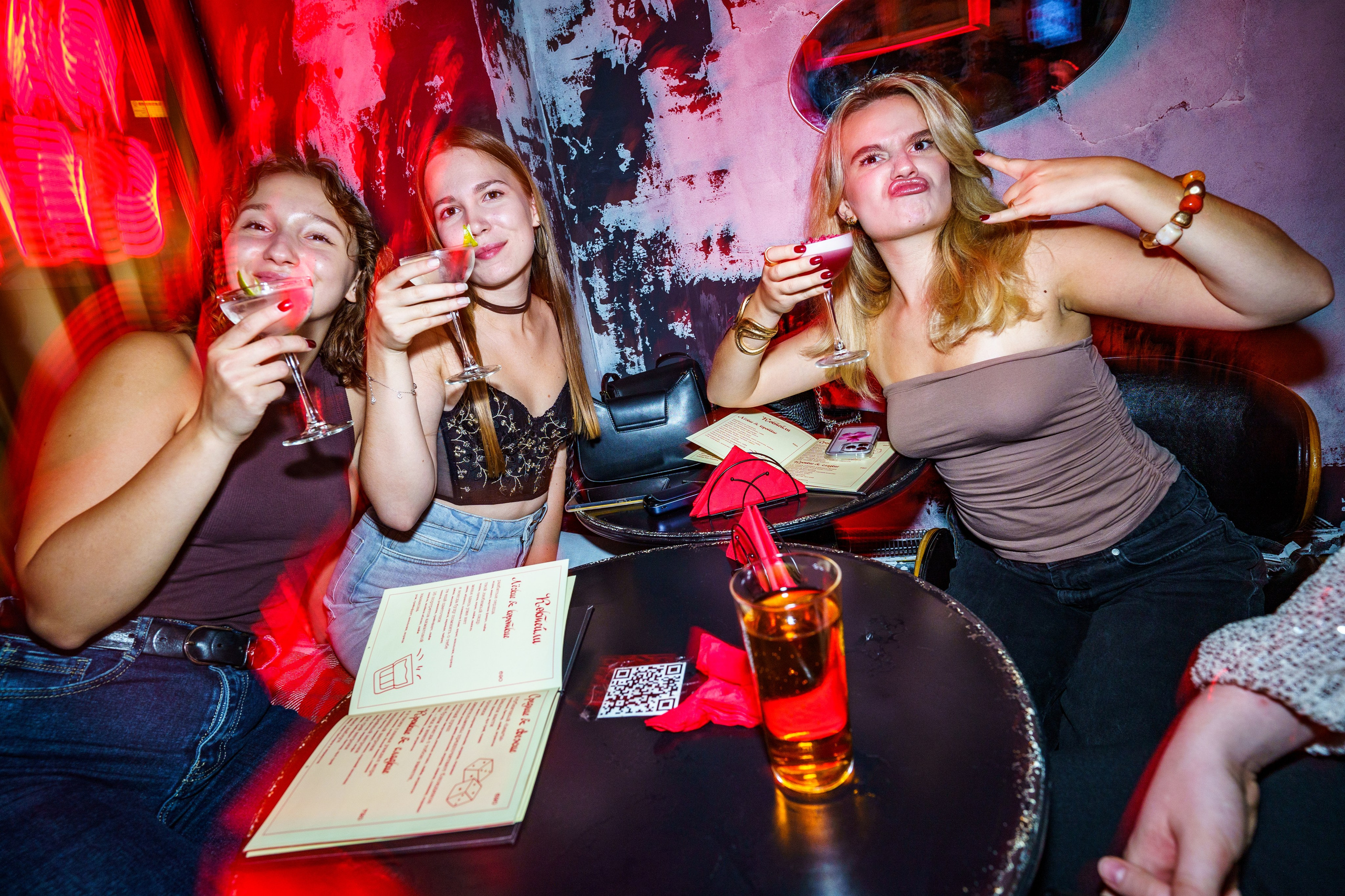 Бар разбитых сердец. DJ Guitacidelli. Концертный и репортажный фотограф в Санкт-Петербурге Слава Пахомов