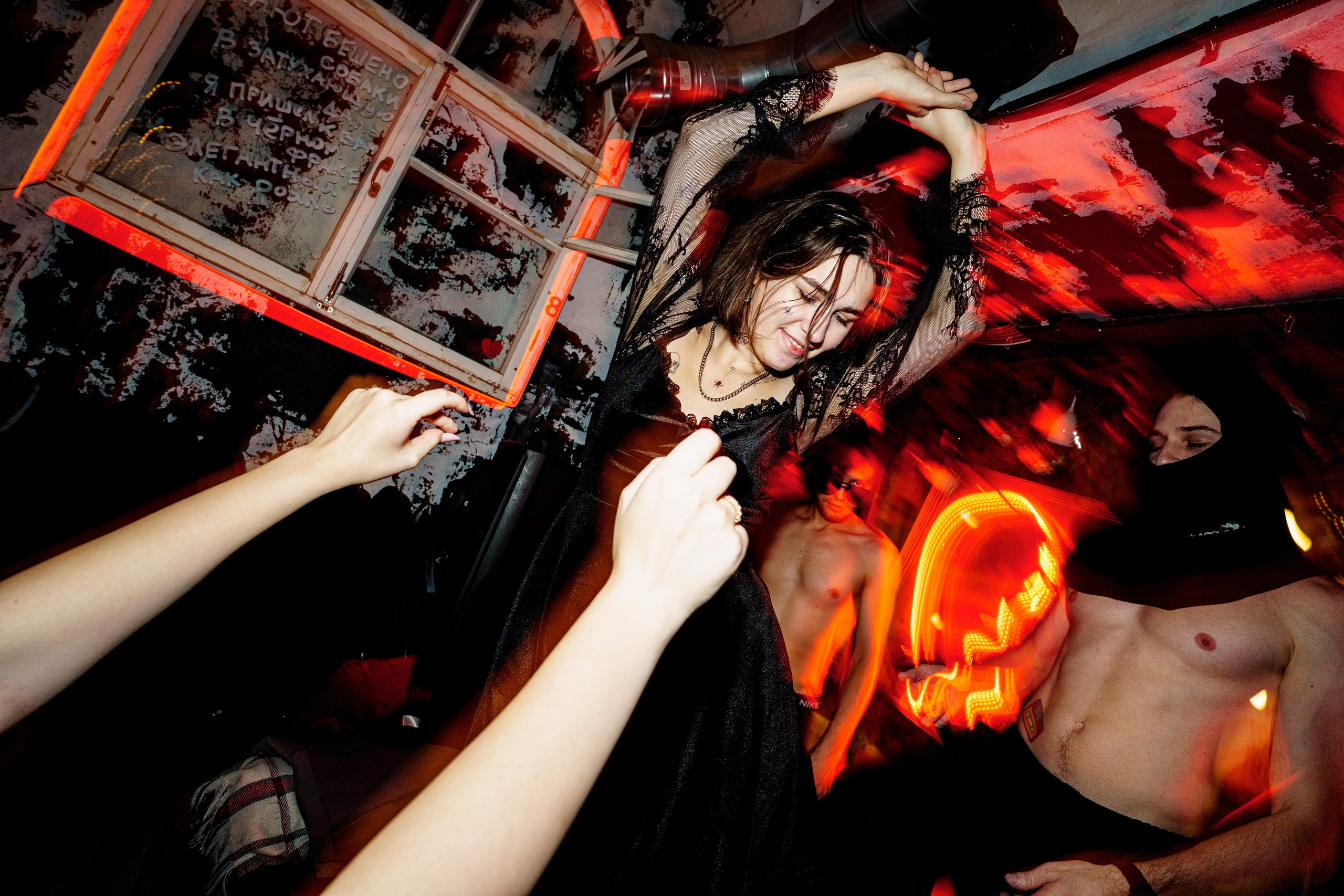 Halloween party. Бар разбитых сердец. Концертный и репортажный фотограф в Санкт-Петербурге Слава Пахомов