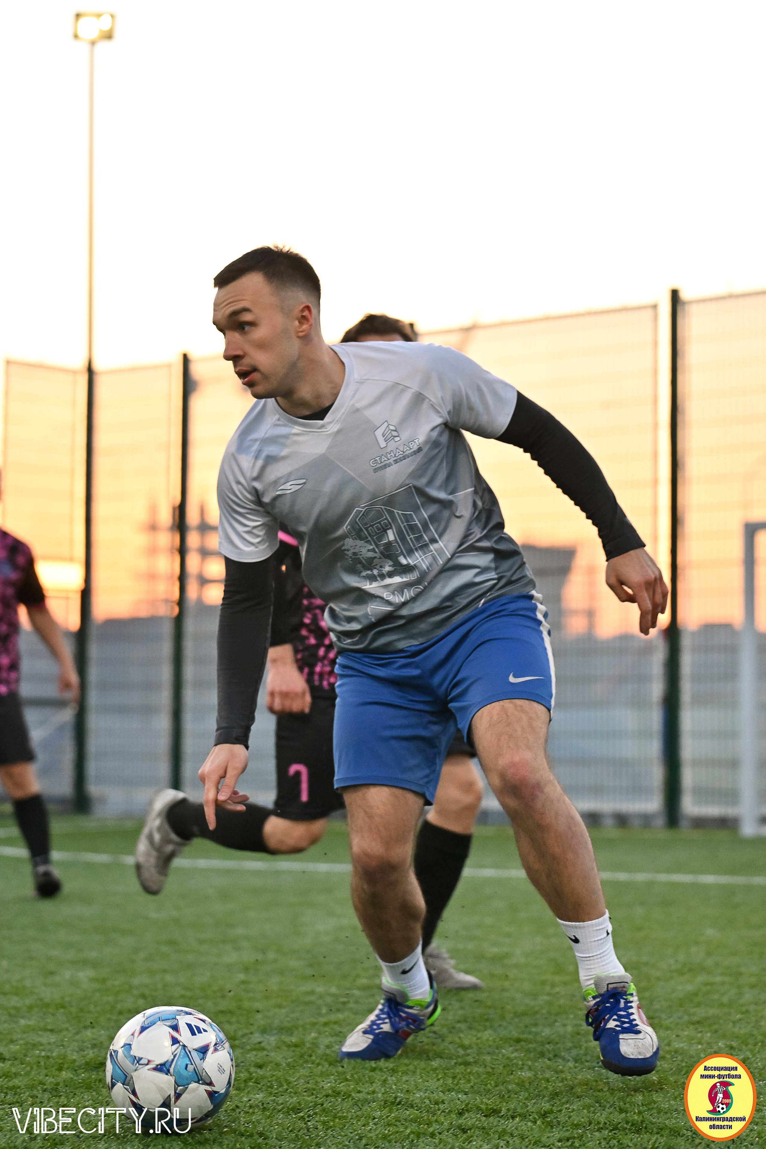 ИГРЫ МИНИ-ФУТБОЛЬНОЙ И КОРПОРАТИВНОЙ ЛИГИ. VIBECITY.RU Вайб Сити Ру Фоторепортажи Фотоотчеты Калининград