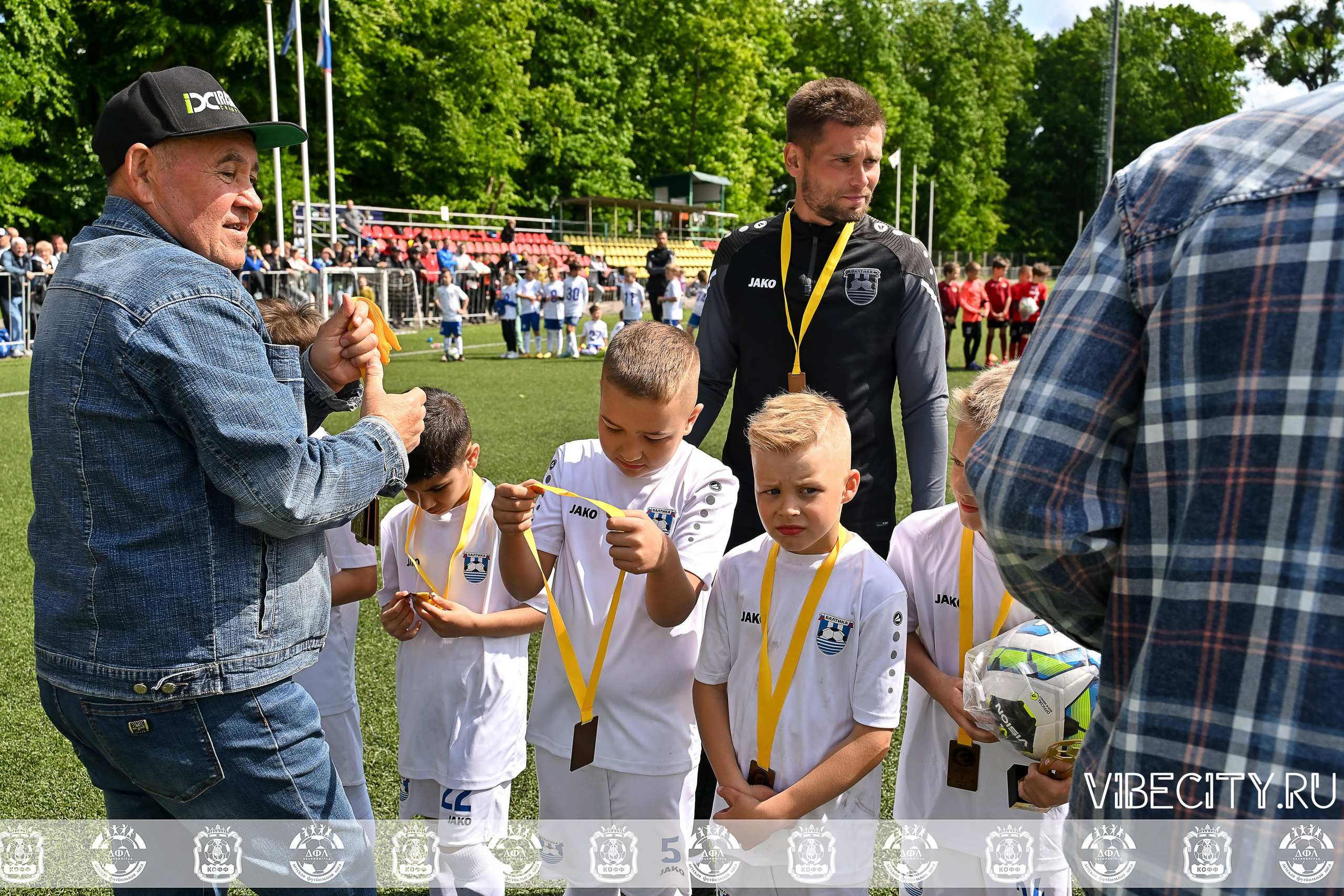 Большие Звезды светят Малым. VIBECITY.RU Вайб Сити Ру Фоторепортажи Фотоотчеты Калининград