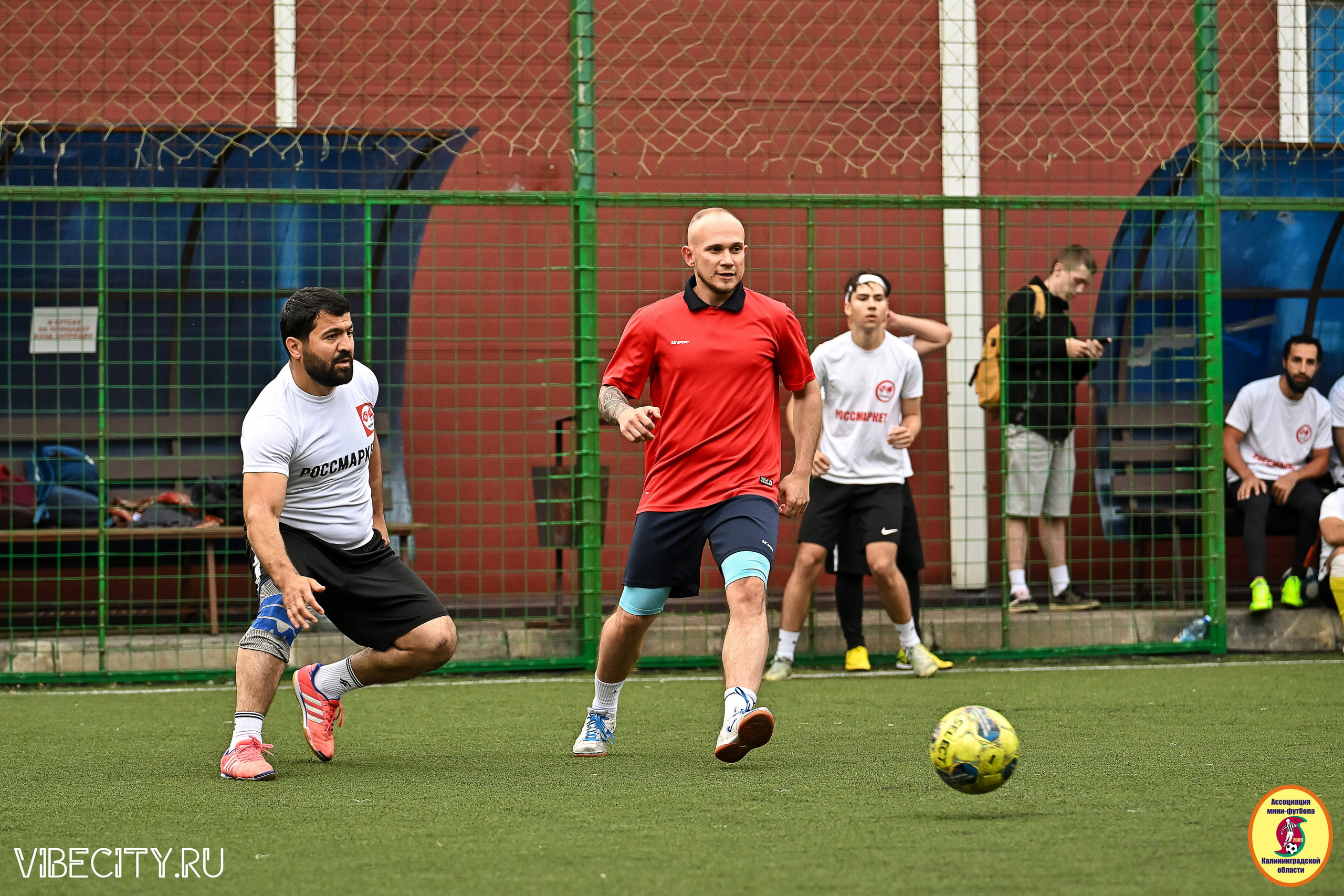 ИГРЫ МИНИ-ФУТБОЛЬНОЙ И КОРПОРАТИВНОЙ ЛИГИ. VIBECITY.RU Вайб Сити Ру Фоторепортажи Фотоотчеты Калининград