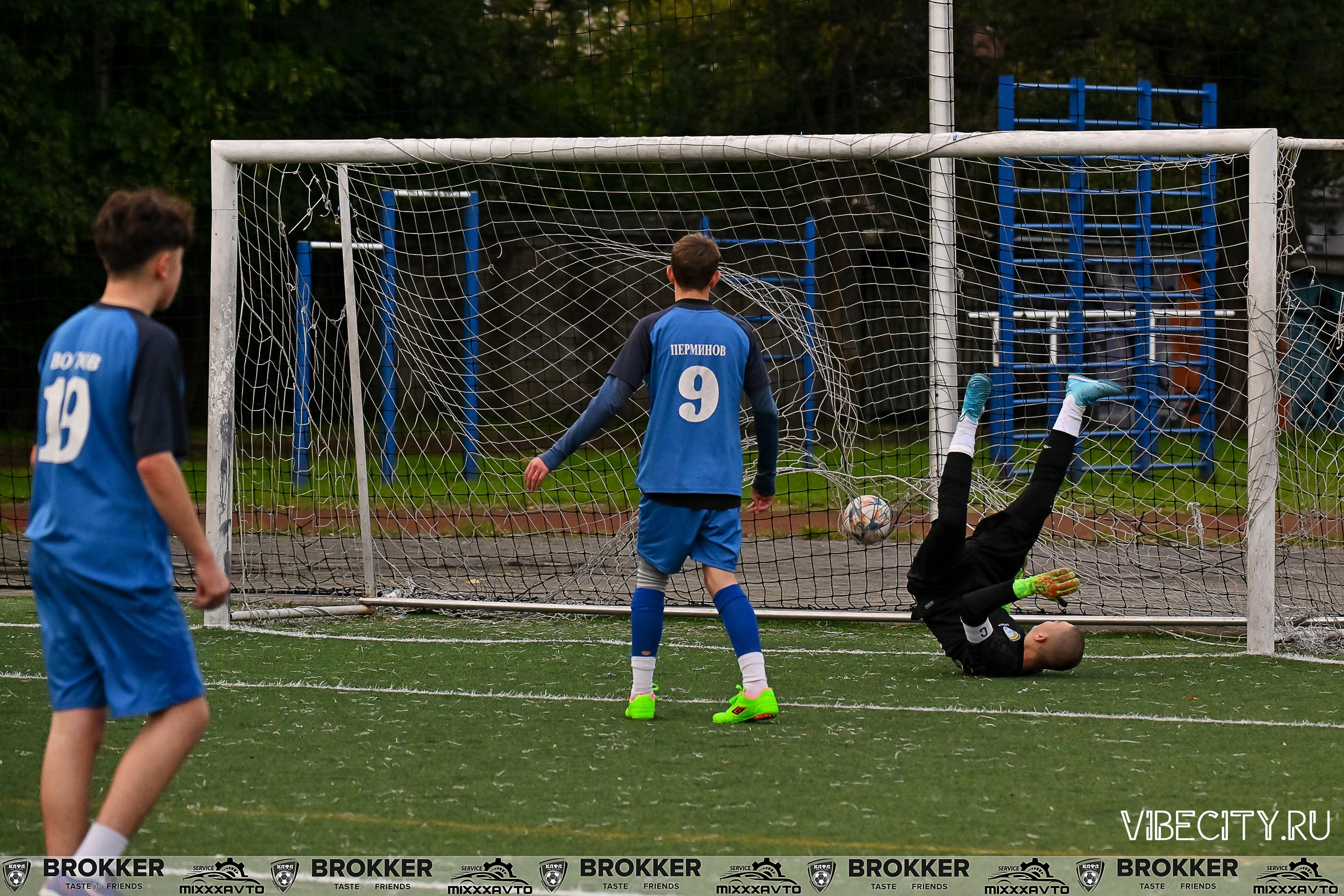Калининградская Любительская Футбольная Лига. VIBECITY.RU Вайб Сити Ру Фоторепортажи Фотоотчеты Калининград