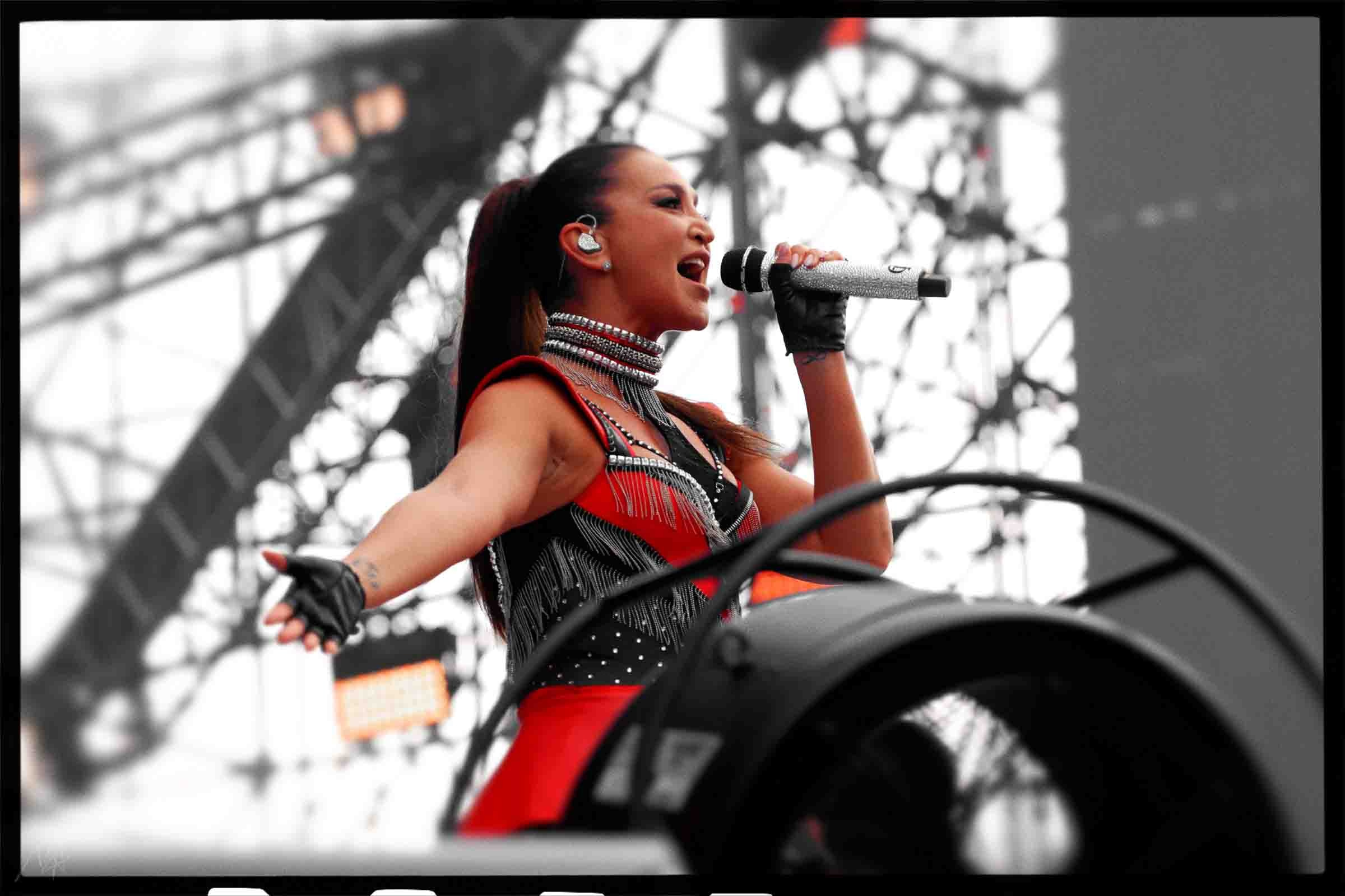 Ольга Бузова // VK фест Москва. Концертный фотограф