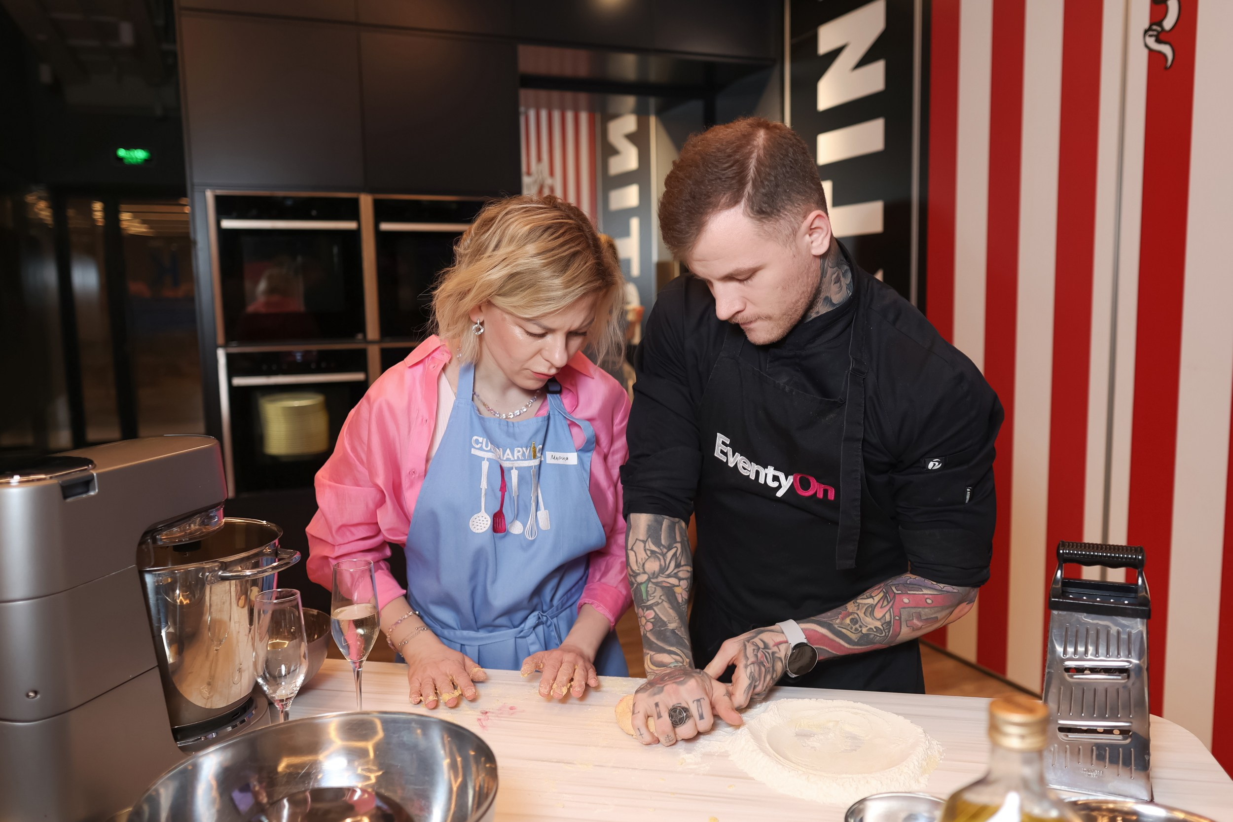 Вечеринка 8 марта в EventyOn. Репортажный фотограф видеограф в Москве Ольга Плаксина