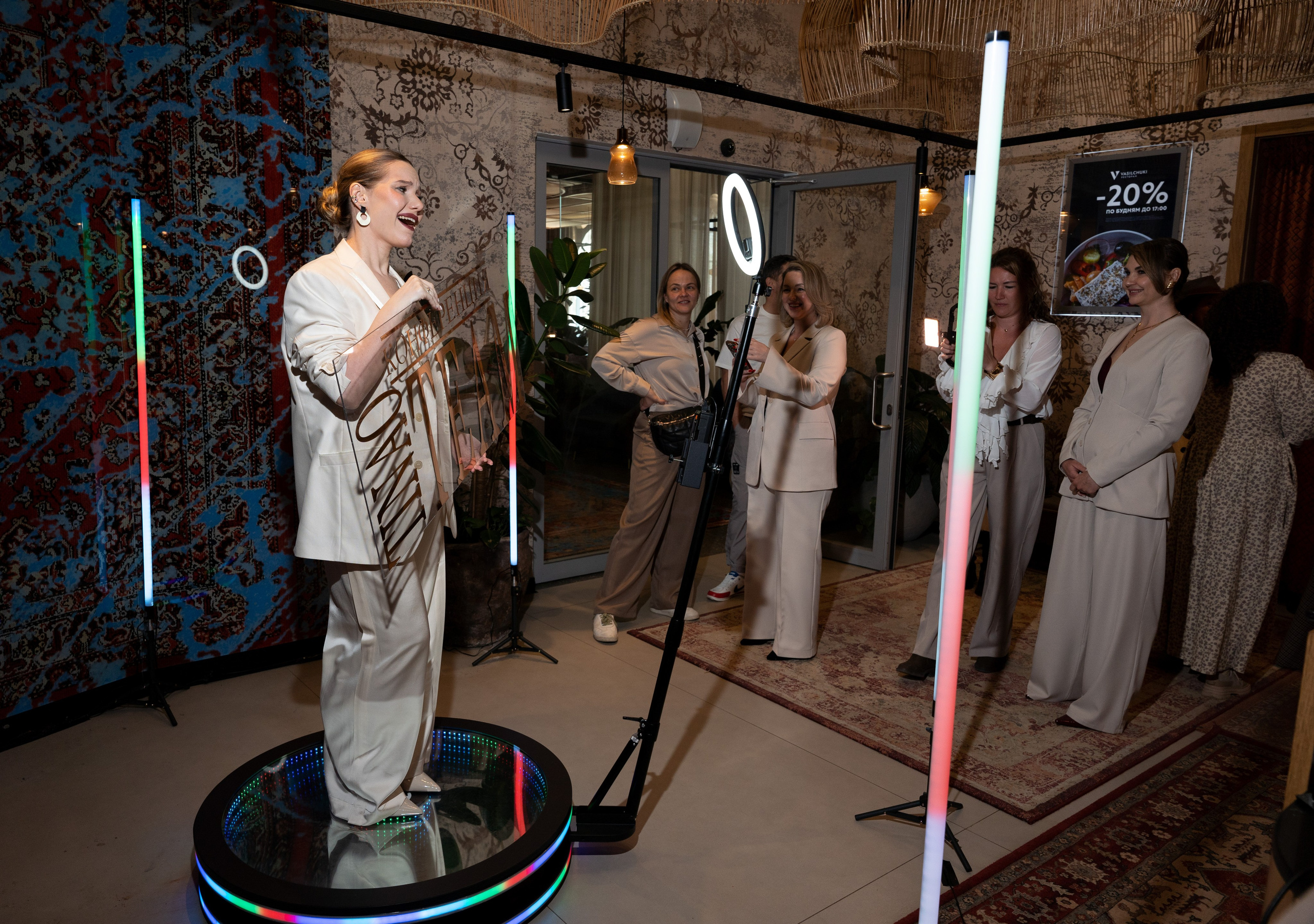 TINAoTEAM: конференция V. Портретный и репортажный фотограф в Москве Разуменко Роман