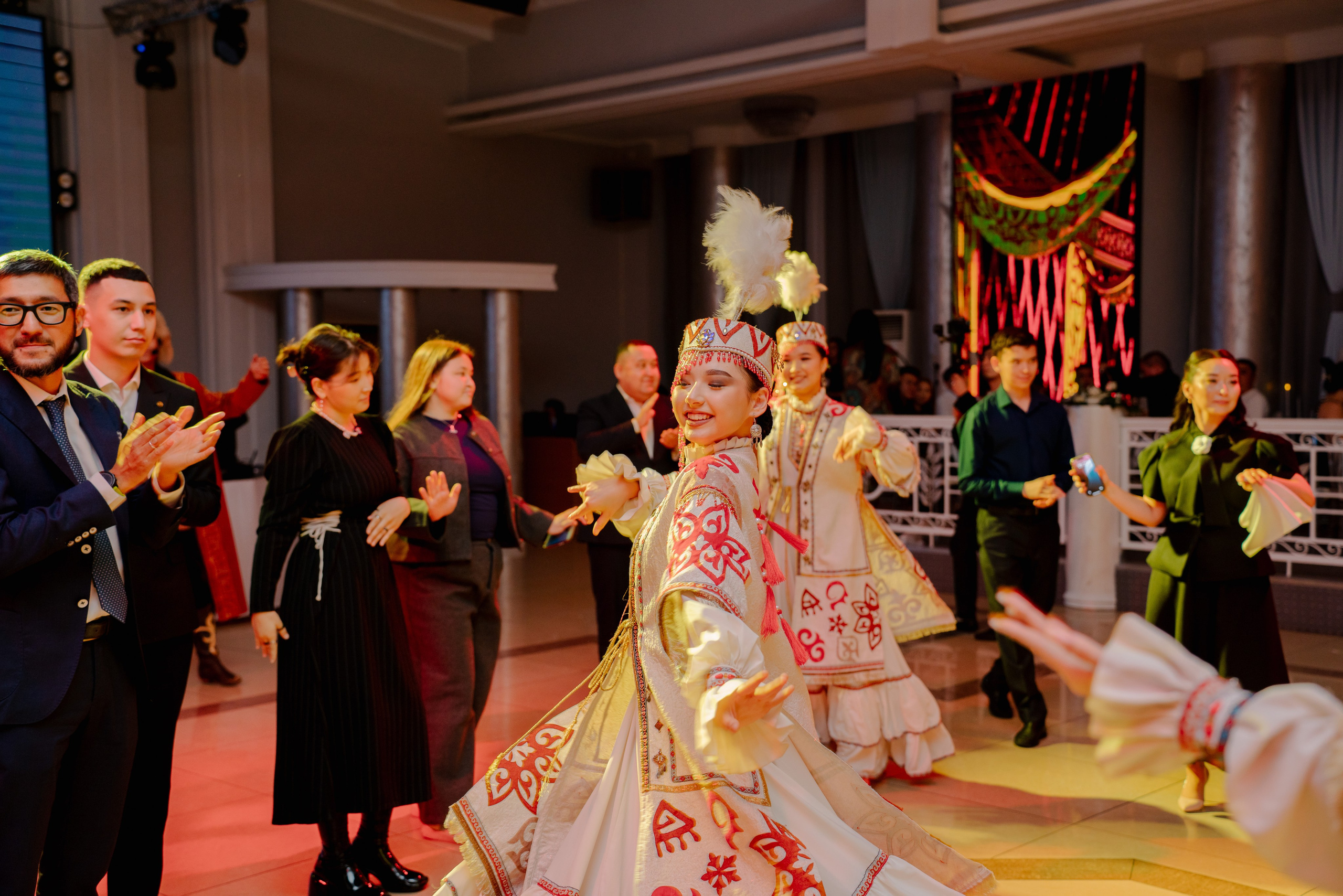 KAMILLA QYZ UZATU. Nomad media