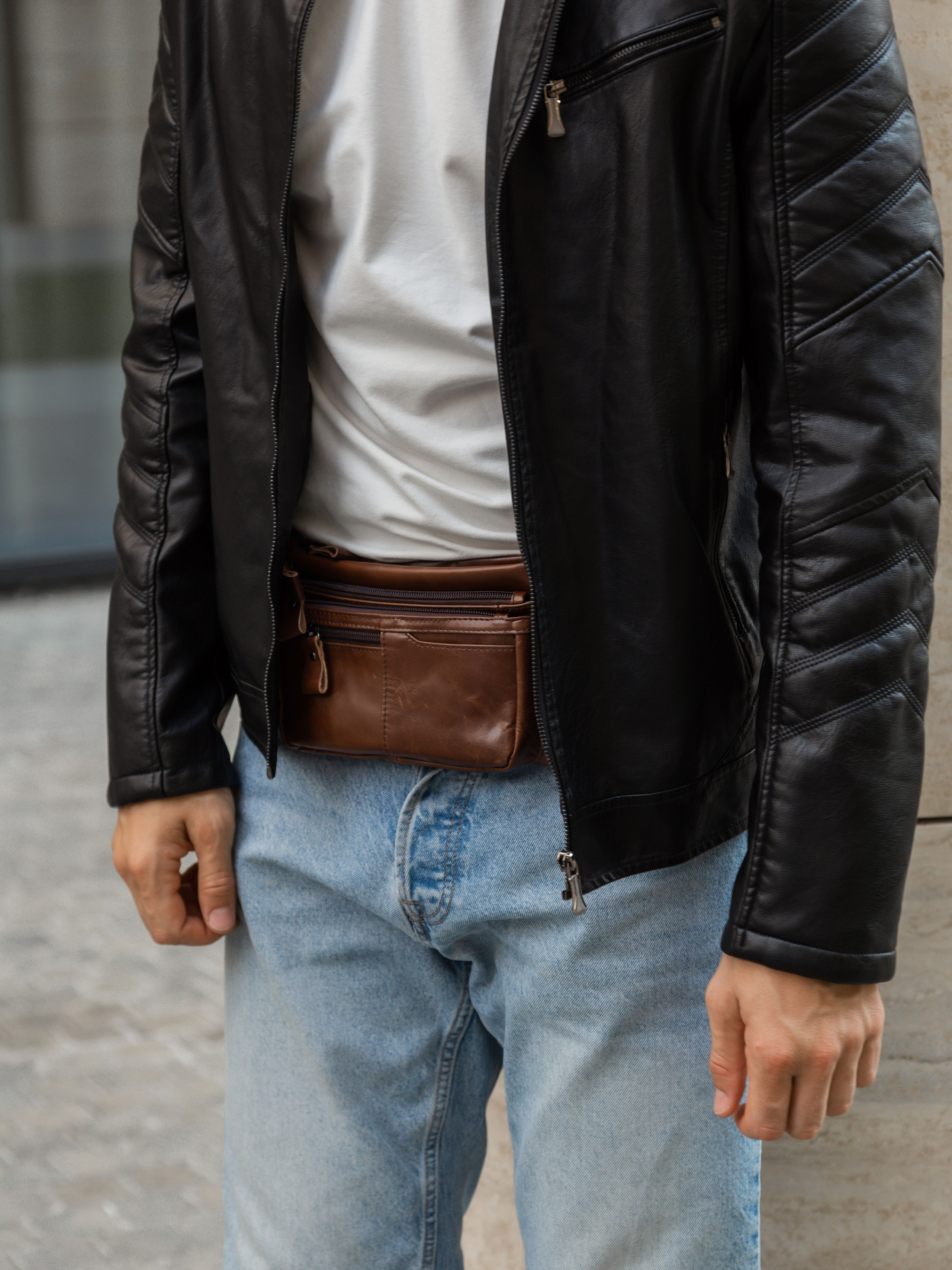 Коммерческая фотосессия мужских сумок для маркетплейсов и социальных сетей. Fashion фотограф в Санкт-Петербурге Савинова Ирина