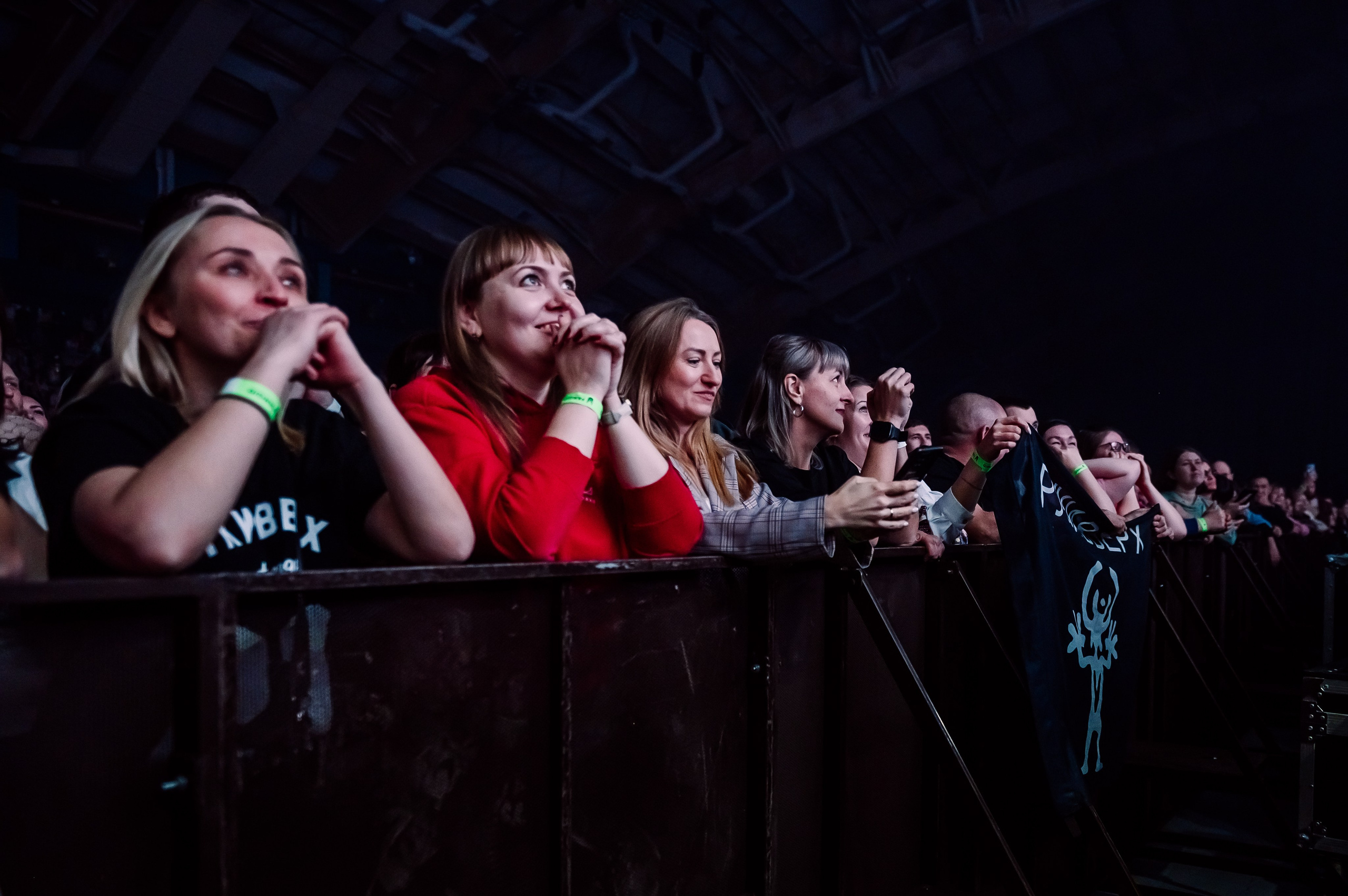Руки вверх в Ледовом Дворце 15.11.2025. Детский фотограф, семейный фотограф и репортажи в Кемерово