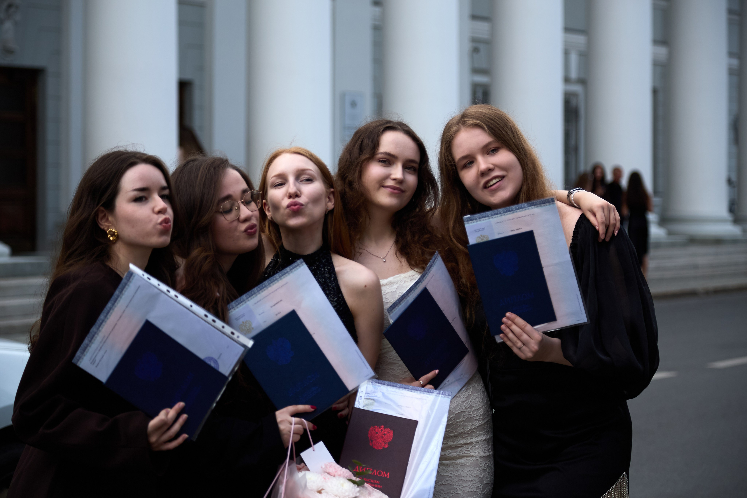 Выпускной ИСФНиМК. Репортажный и портретный фотограф Казань / Горячих Полина