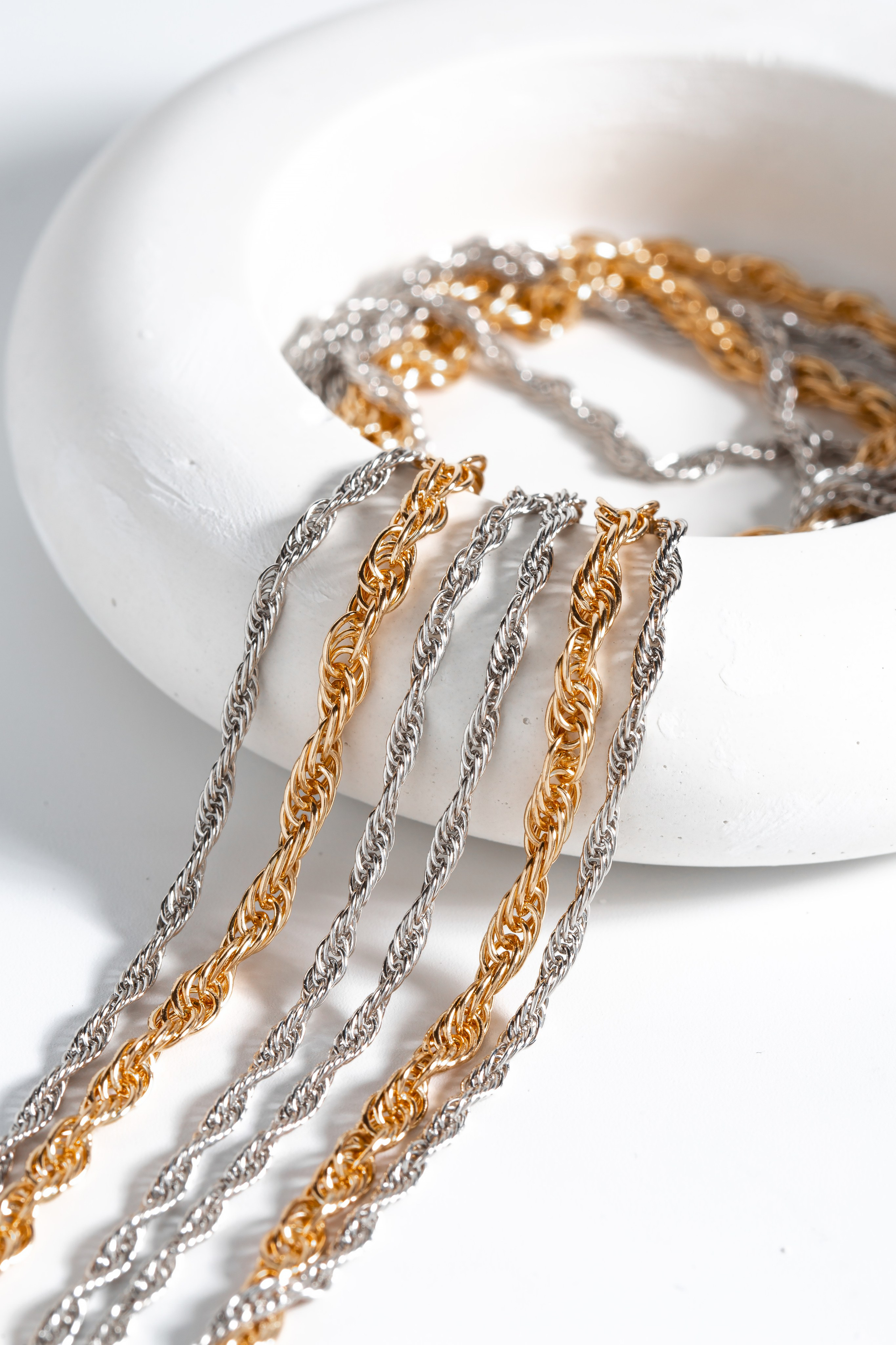 Украшения. Предметный и женский фотограф в Новосибирске